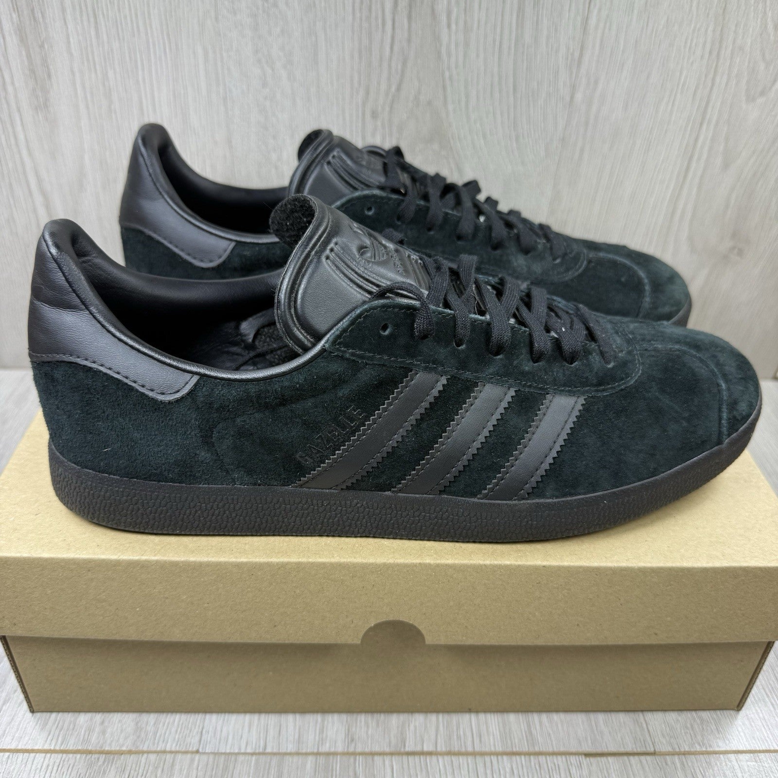 Adidas Gazelle Trainers Triple Core Black Size UK9 CQ28091