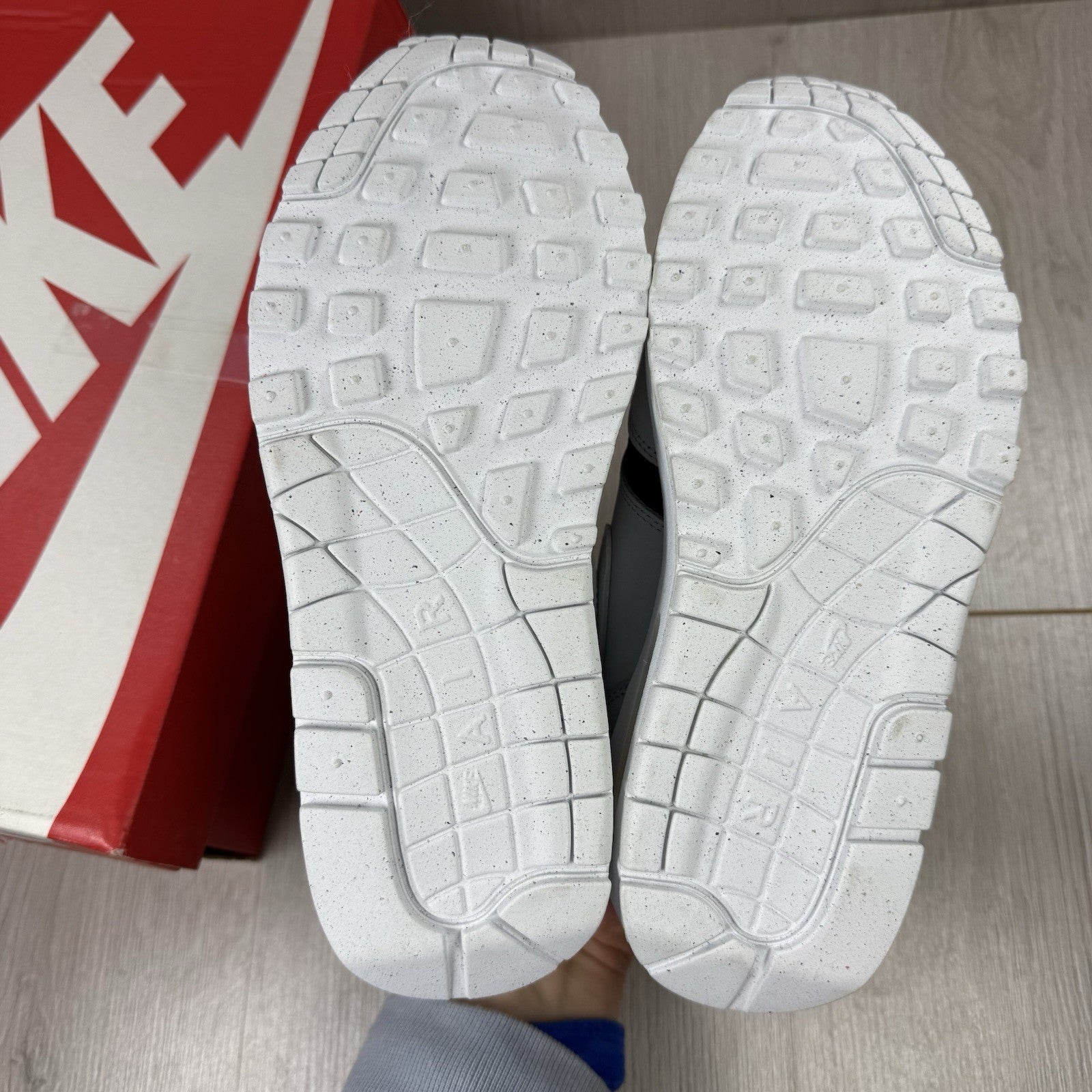 Nike Air Max 1 Urawa Trainers Grey White Size UK3.5 FD9081-00113