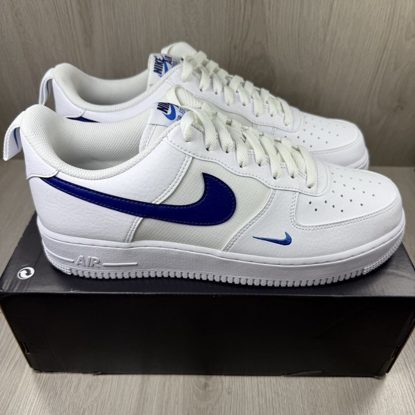 Nike Air Force 1 Low Trainers White Royal Blue UK9.5 HF3836-1001