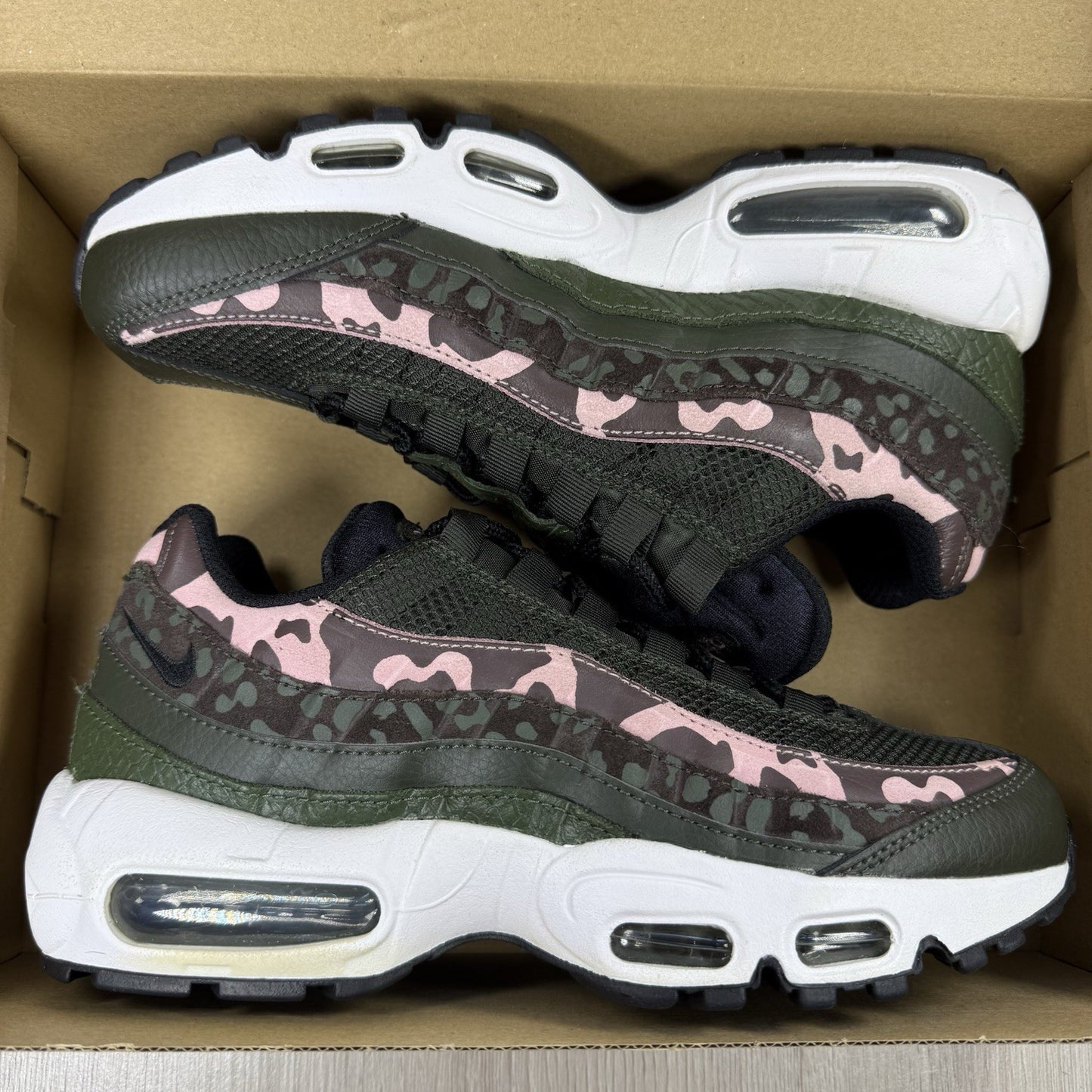 Nike Air Max 95 Trainers Olive Pink Camo Size UK5 DN5462-2000