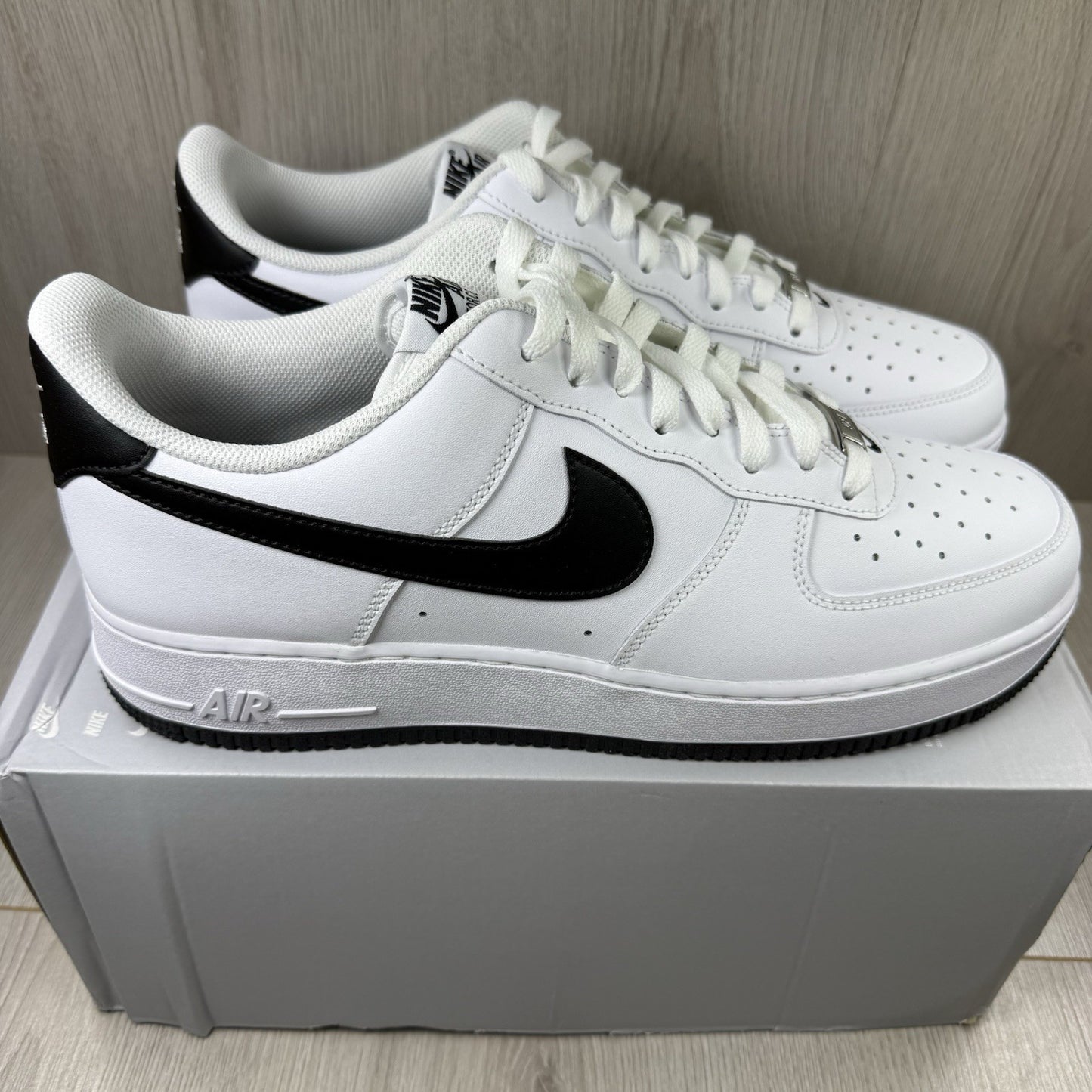 Nike Air Force 1 Low Trainers White Black Size UK11.5 F04296-1011