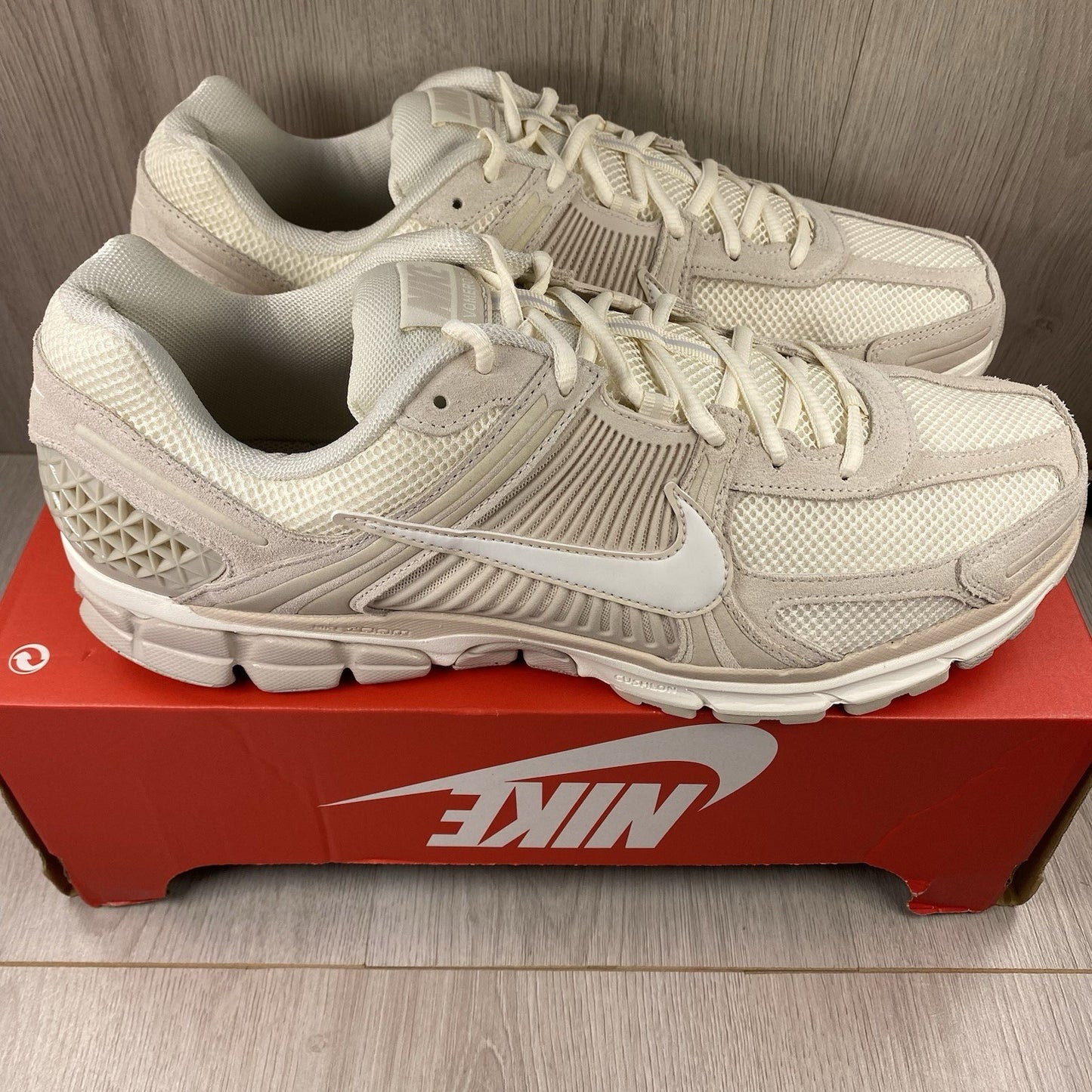 Nike Zoom Vomero 5 Light Orewood Brown Size UK14 HF1553-1003