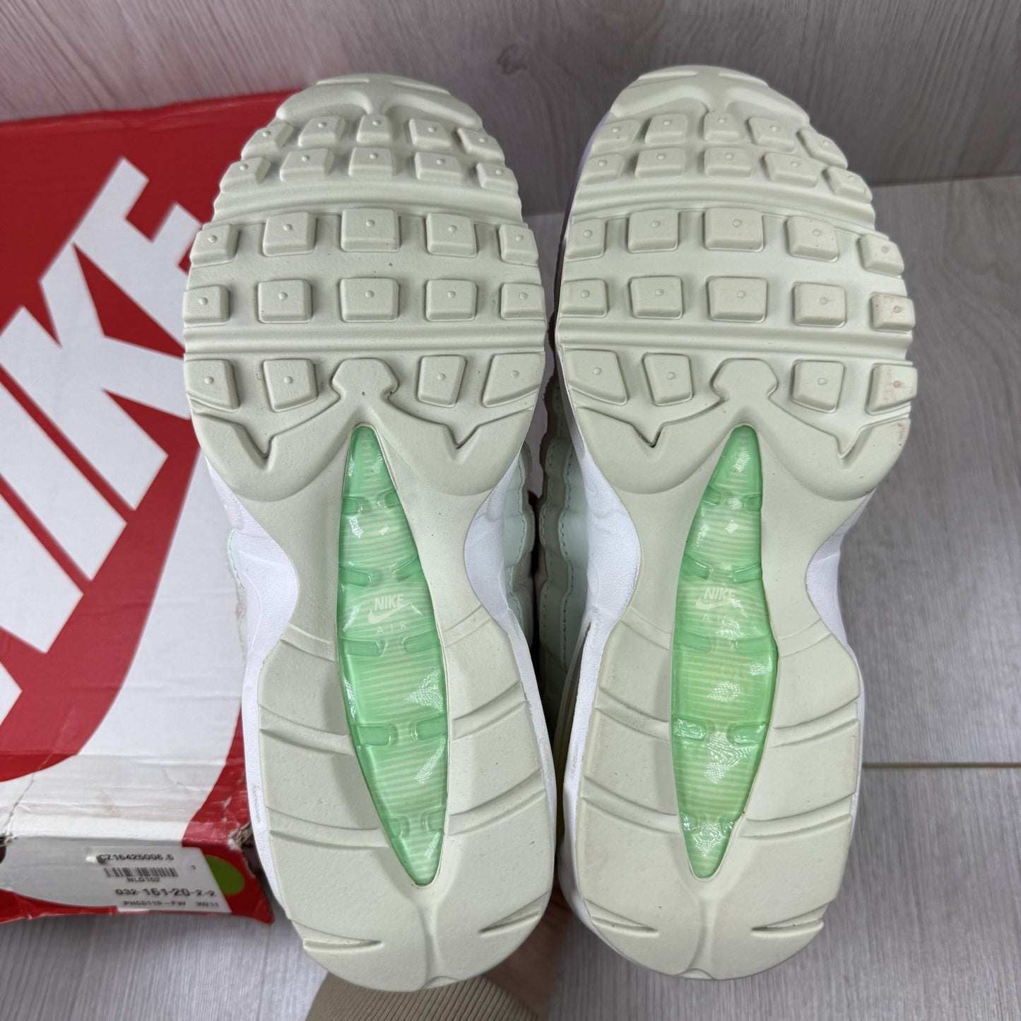 Nike Air Max 95 Trainers Lavender Easter Size UK4 CZ1642-50013