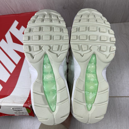Nike Air Max 95 Trainers Lavender Easter Size UK4 CZ1642-50013