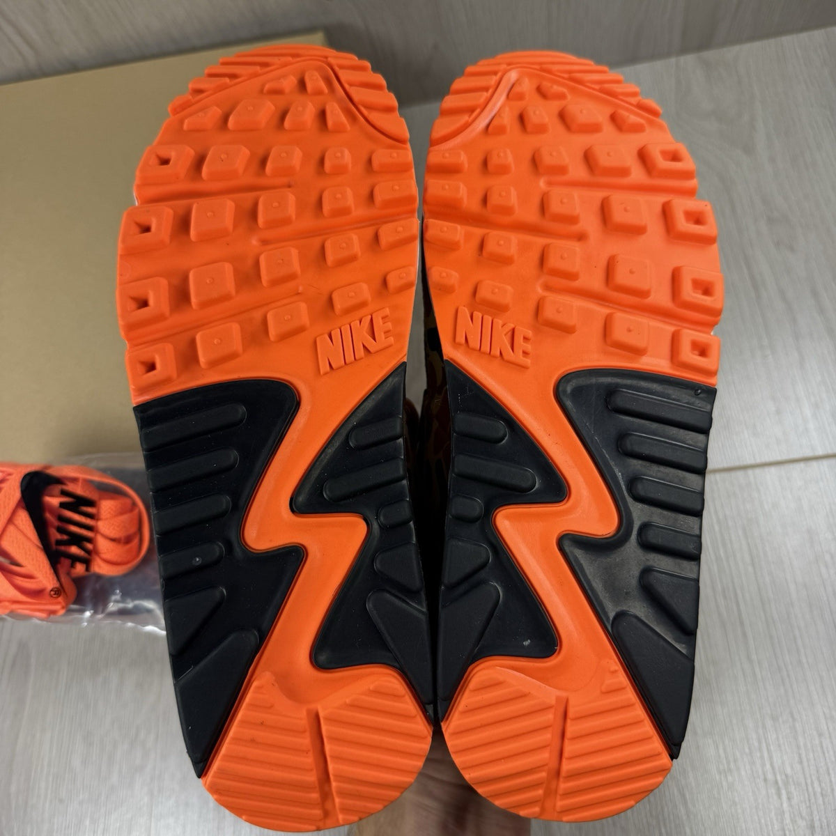 Nike Air Max 90 Trainers Duck Camo Orange Size UK4.5 CW4039-80013