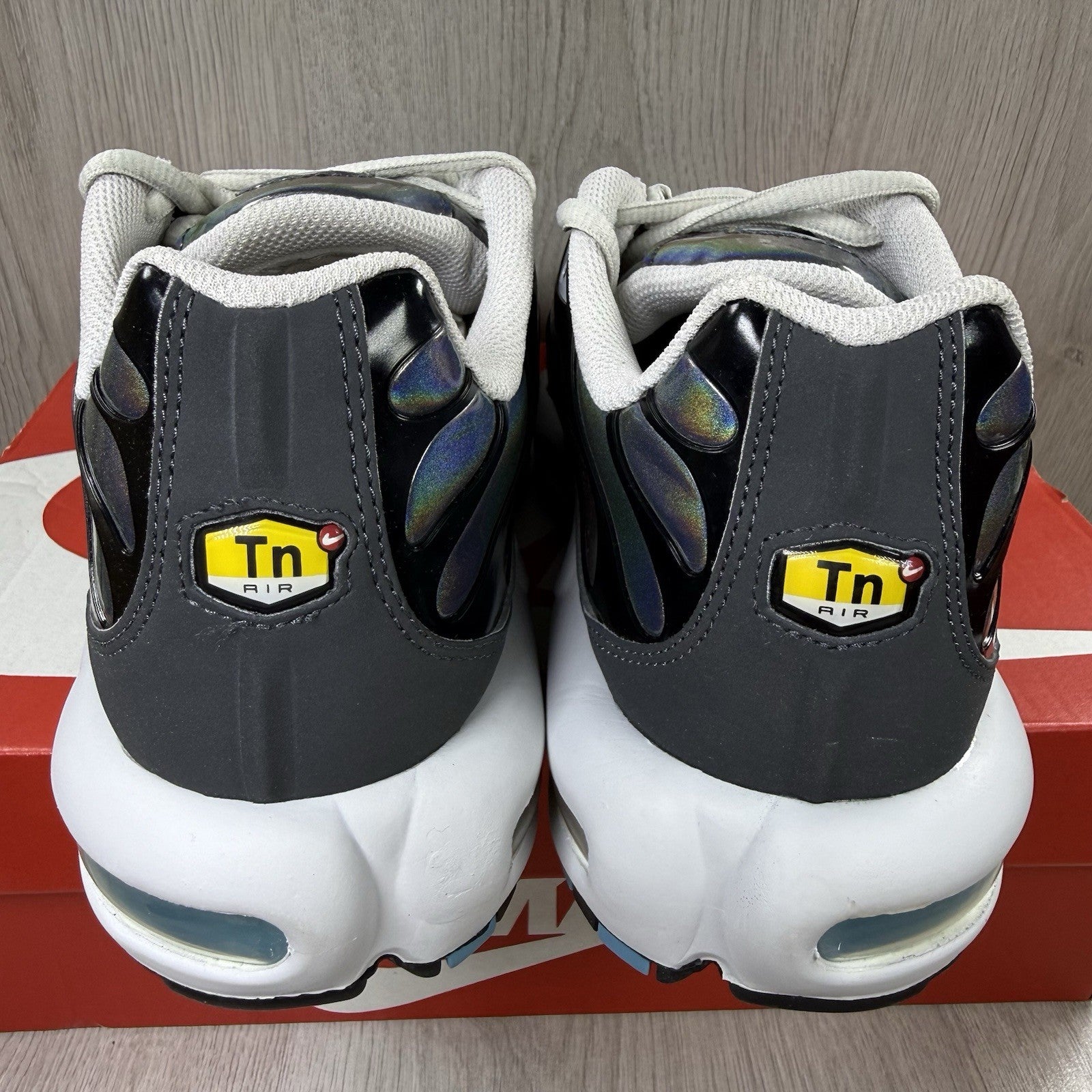 Nike Air Max Plus TN Trainers Iridescent White Size UK9 HV2525-0012