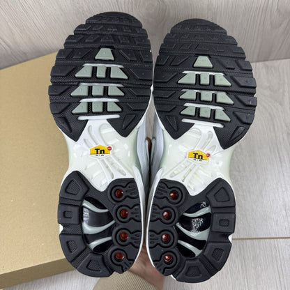 Nike Air Max Plus TN Trainers Size UK4.5 White Mica Green DZ3670-10011