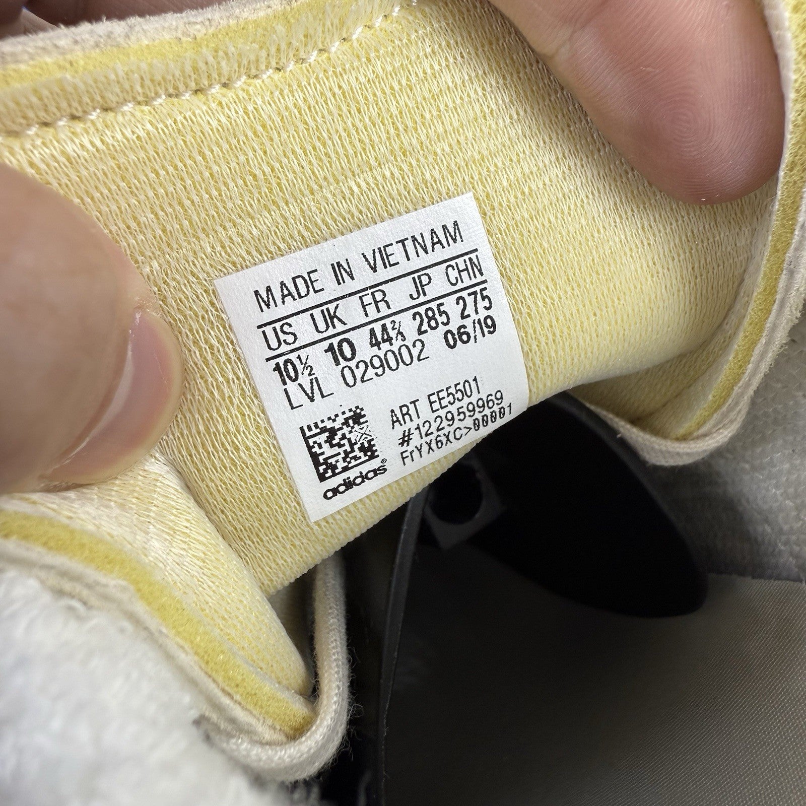 Adidas Gazelle Trainers Ecru Tint Beige White Size UK10 EE55018