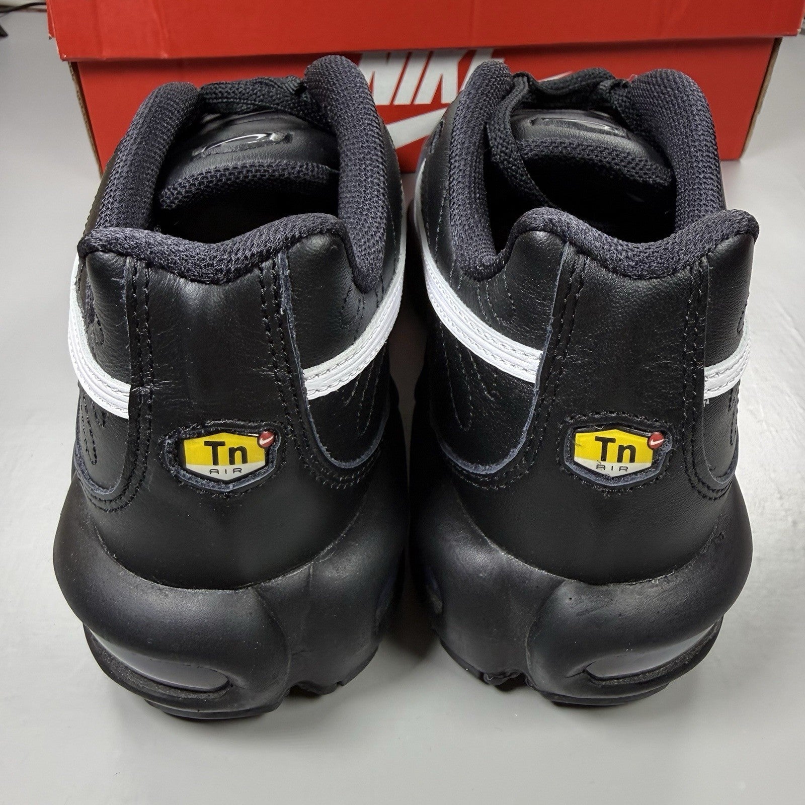 Nike Air Max Plus TN Tiempo Trainers Black White Size UK6.5 HF0074 0019