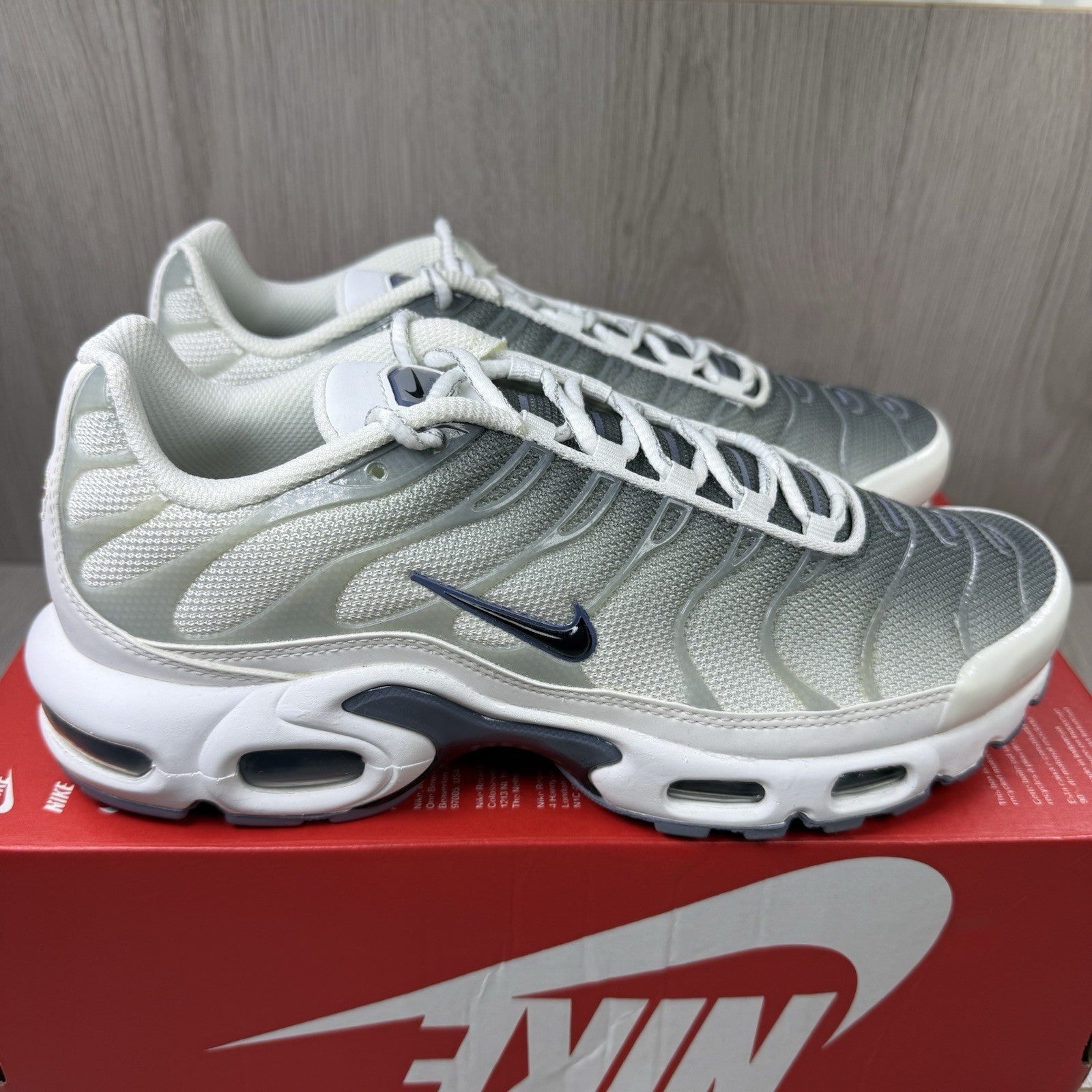 Nike Air Max Plus TN Trainers Smoke Grey White Size UK6.5 FQ2892-1001