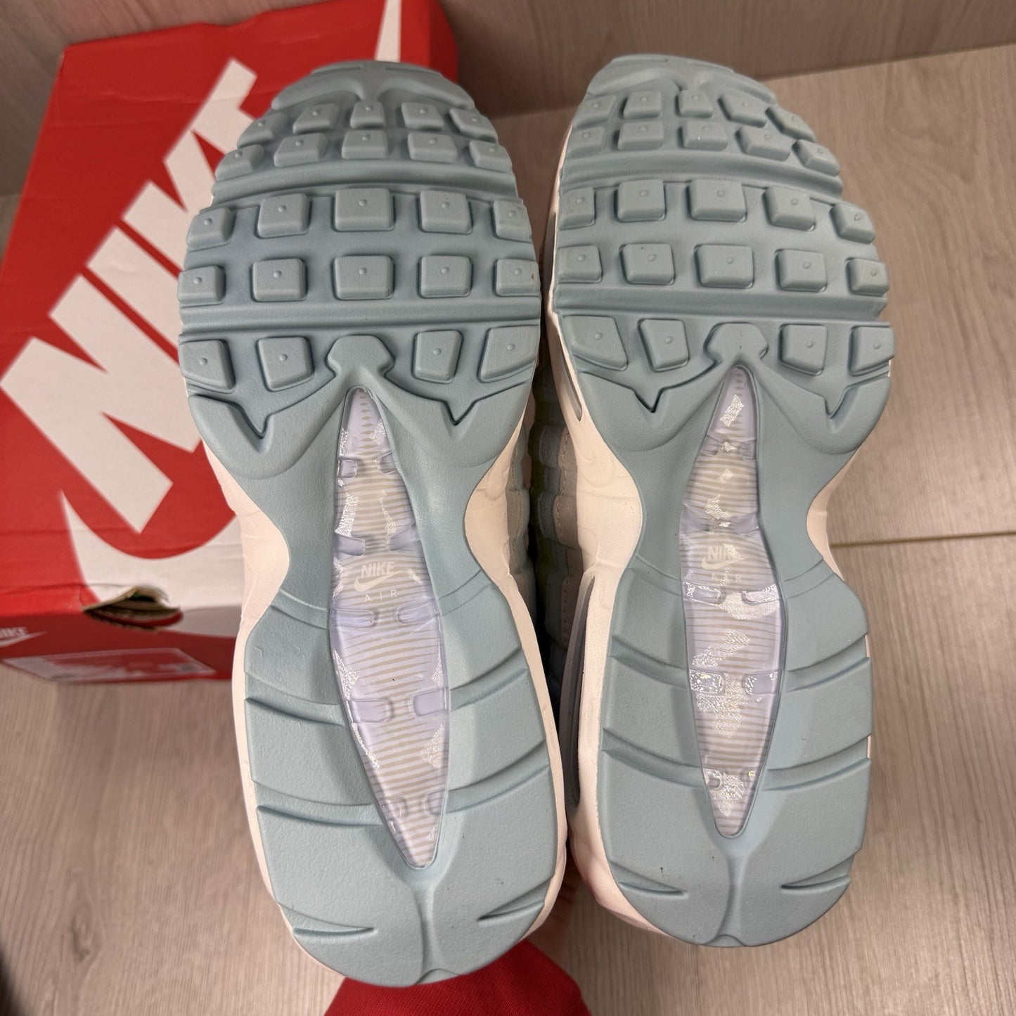 Nike Air Max 95 Trainers Easter Pastel White Size UK5 DR7867-10012