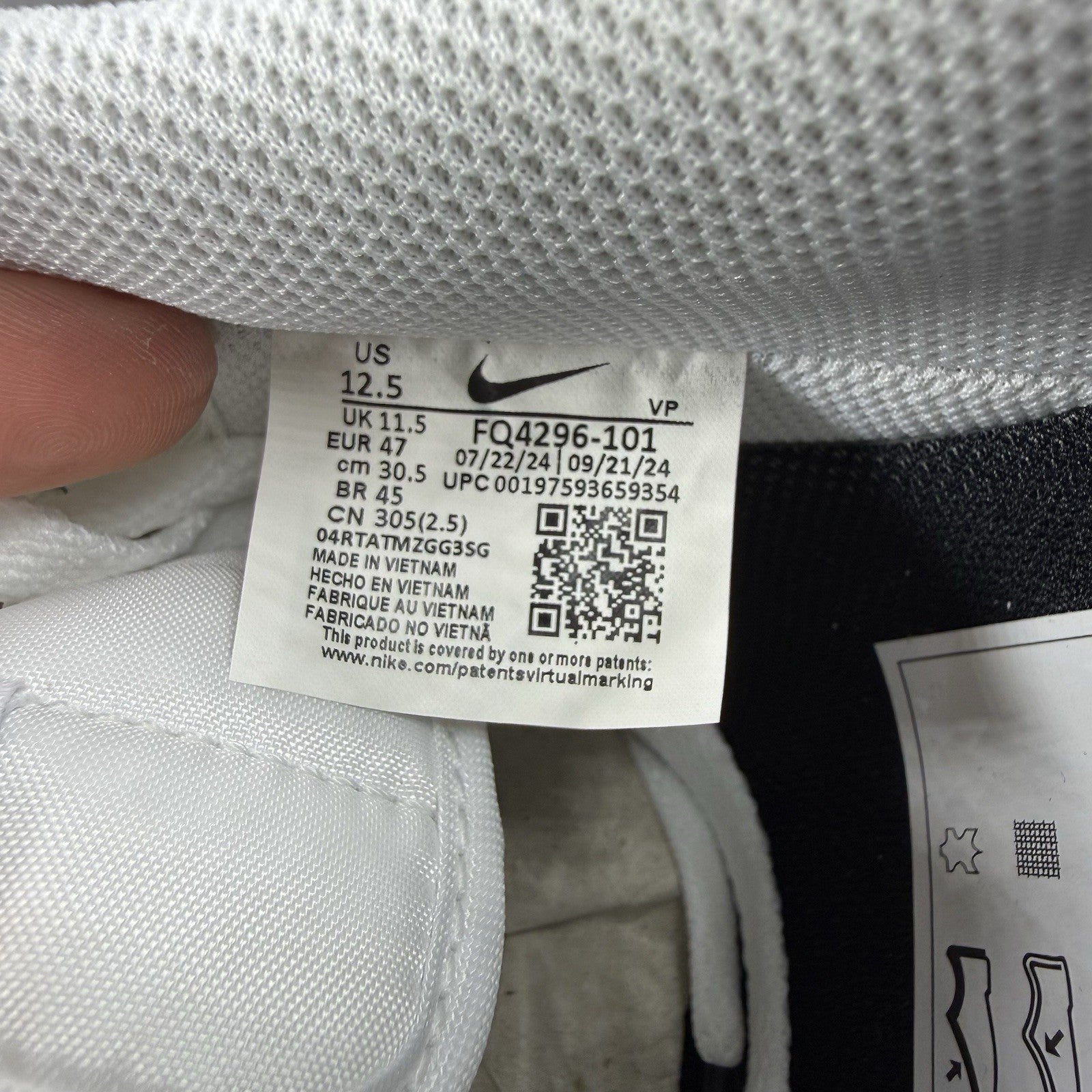 Nike Air Force 1 Low Trainers White Black Size UK11.5 F04296-1016