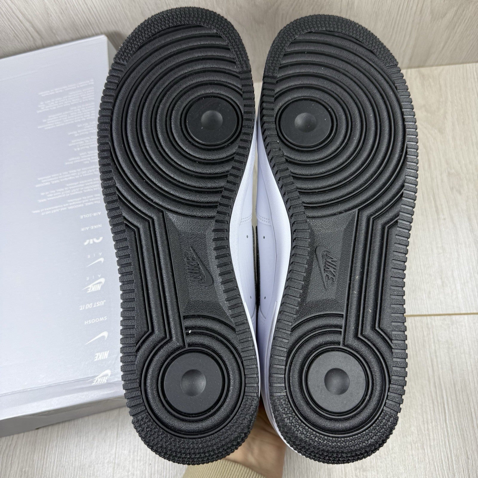 Nike Air Force 1 Low Trainers White Black Size UK11.5 F04296-1014