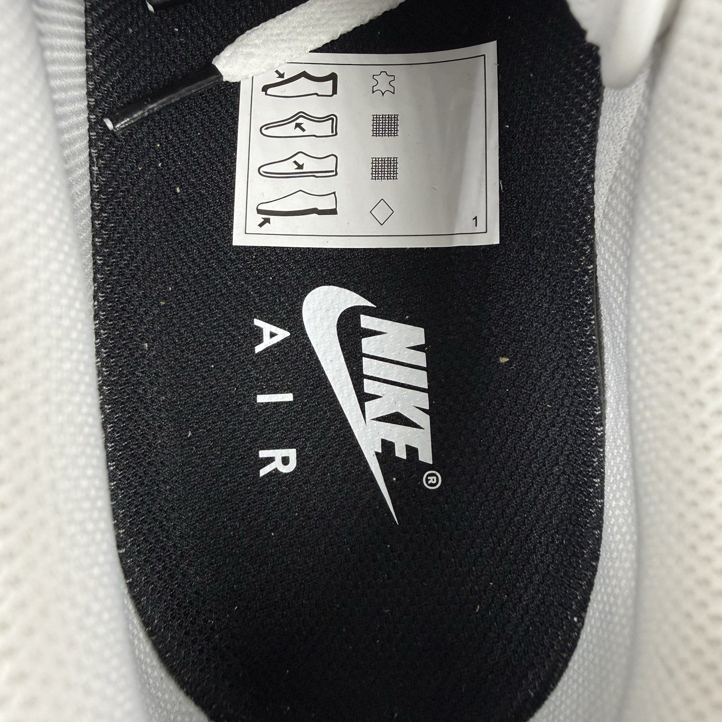 Nike Air Force 1 Low Trainers White Black Size UK11.5 F04296-1015