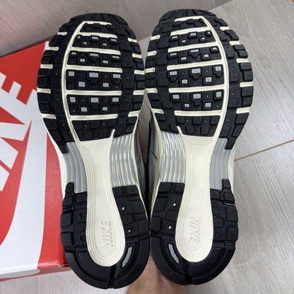 Nike P-6000 Trainers White Metallic Silver Size UK8 CD6404-10512