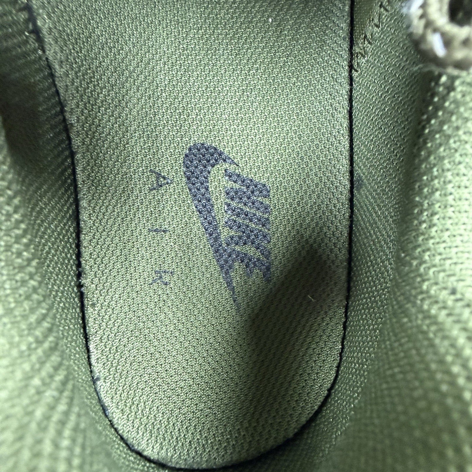 Nike Air Max 95 Ultra Trainers Medium Olive Black Size UK7 DR0295 2005