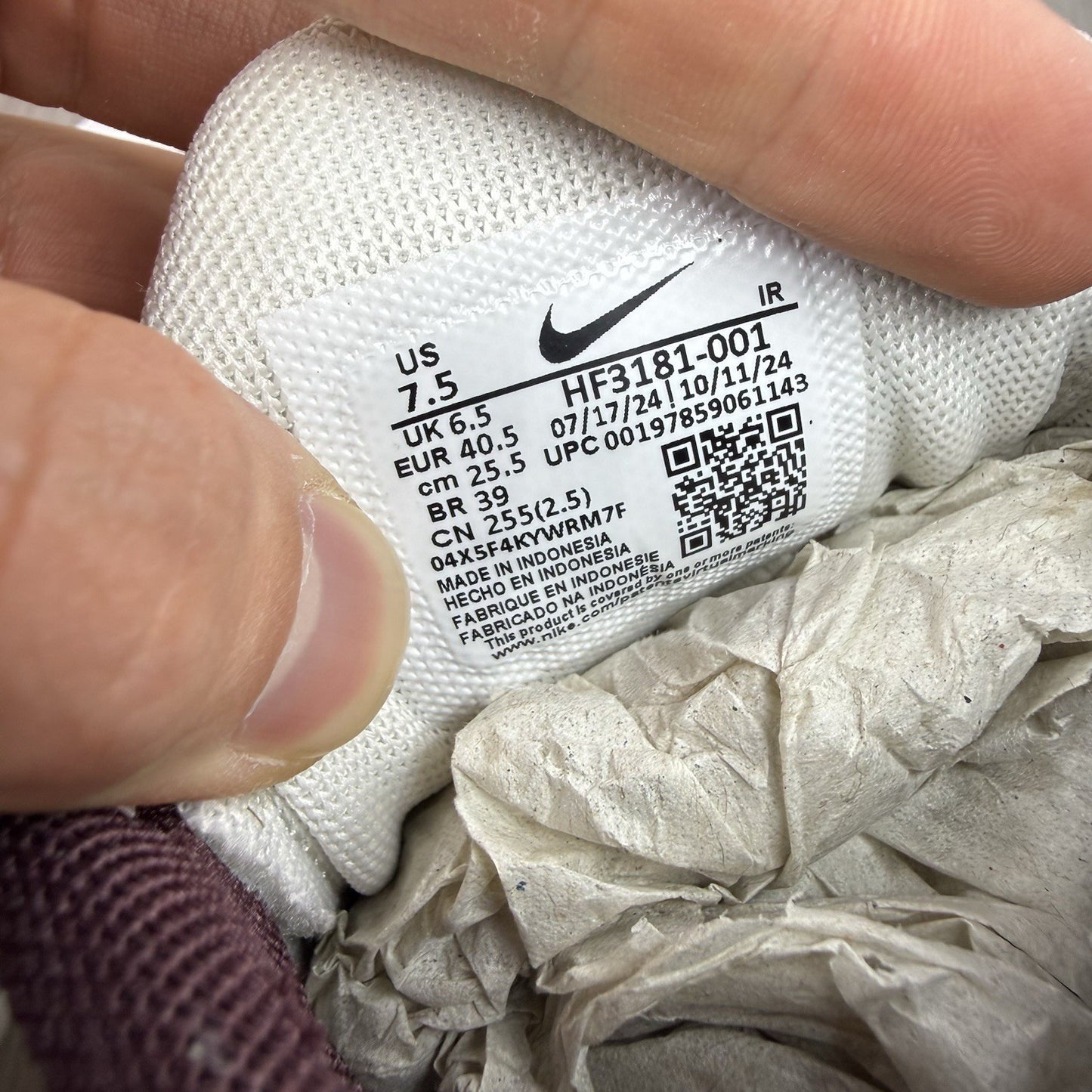 Nike Air Max Plus TN PRM Trainers Phantom Burgundy Size UK6.5 HF3181-00115