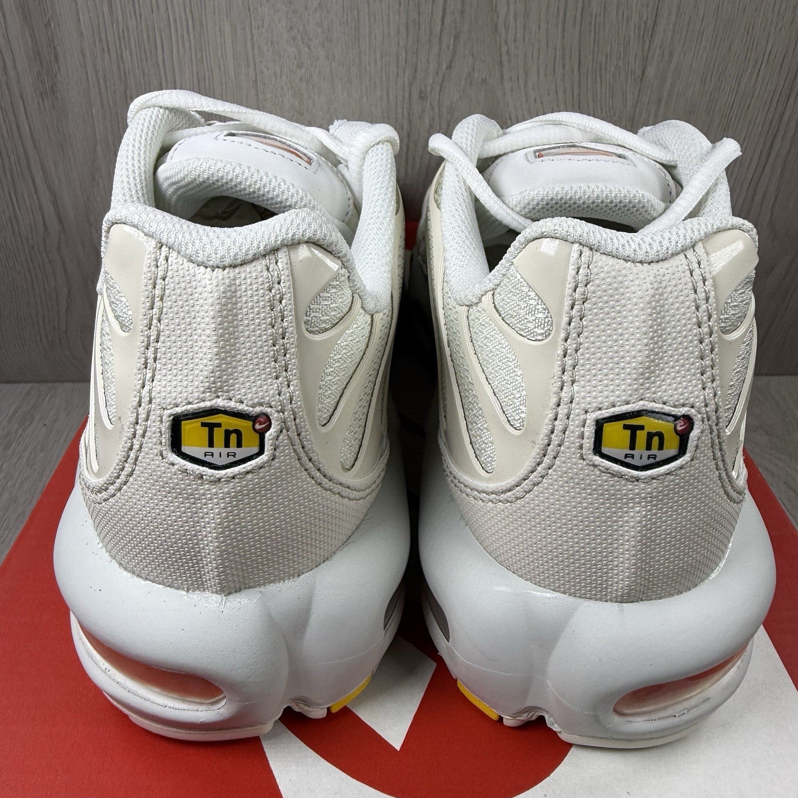 Nike Air Max Plus TN Trainers Phantom Safety Orange Size UK8 DM0032-0193