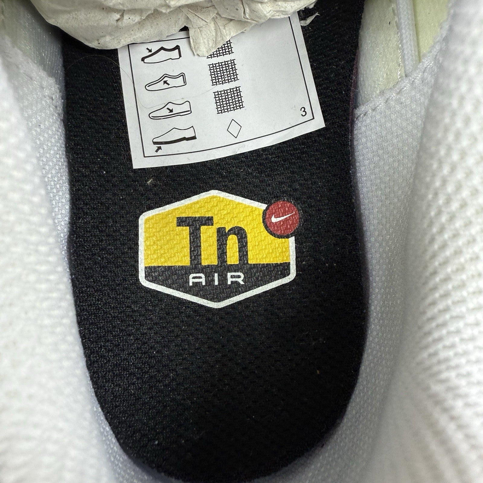 Nike Air Max Plus TN Trainers Size UK4.5 White Mica Green DZ3670-1005