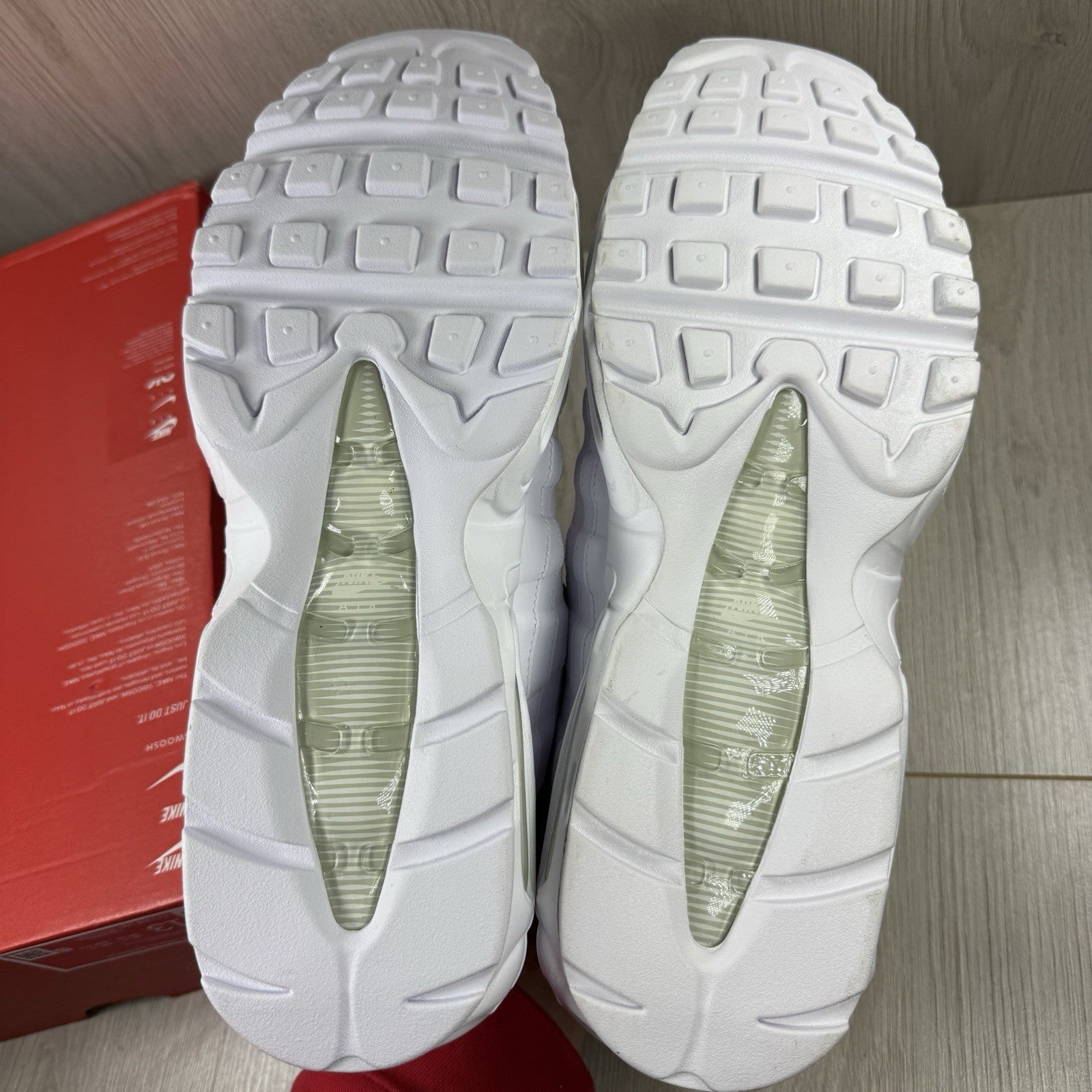 Nike Air Max 95 Essential Trainers White Grey Fog Size UK12 CT1268-1004