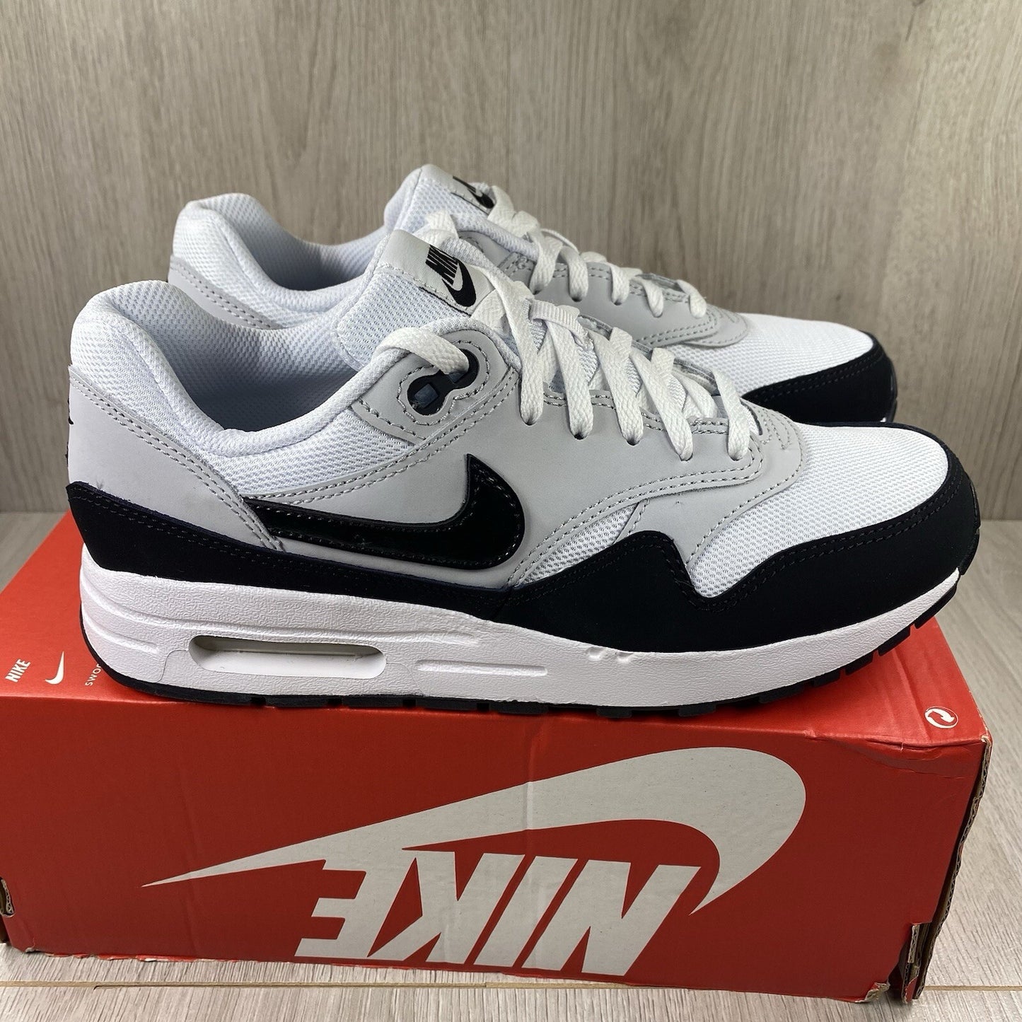 Nike Air Max 1 Trainers White Black Size UK6 DZ3307-1061