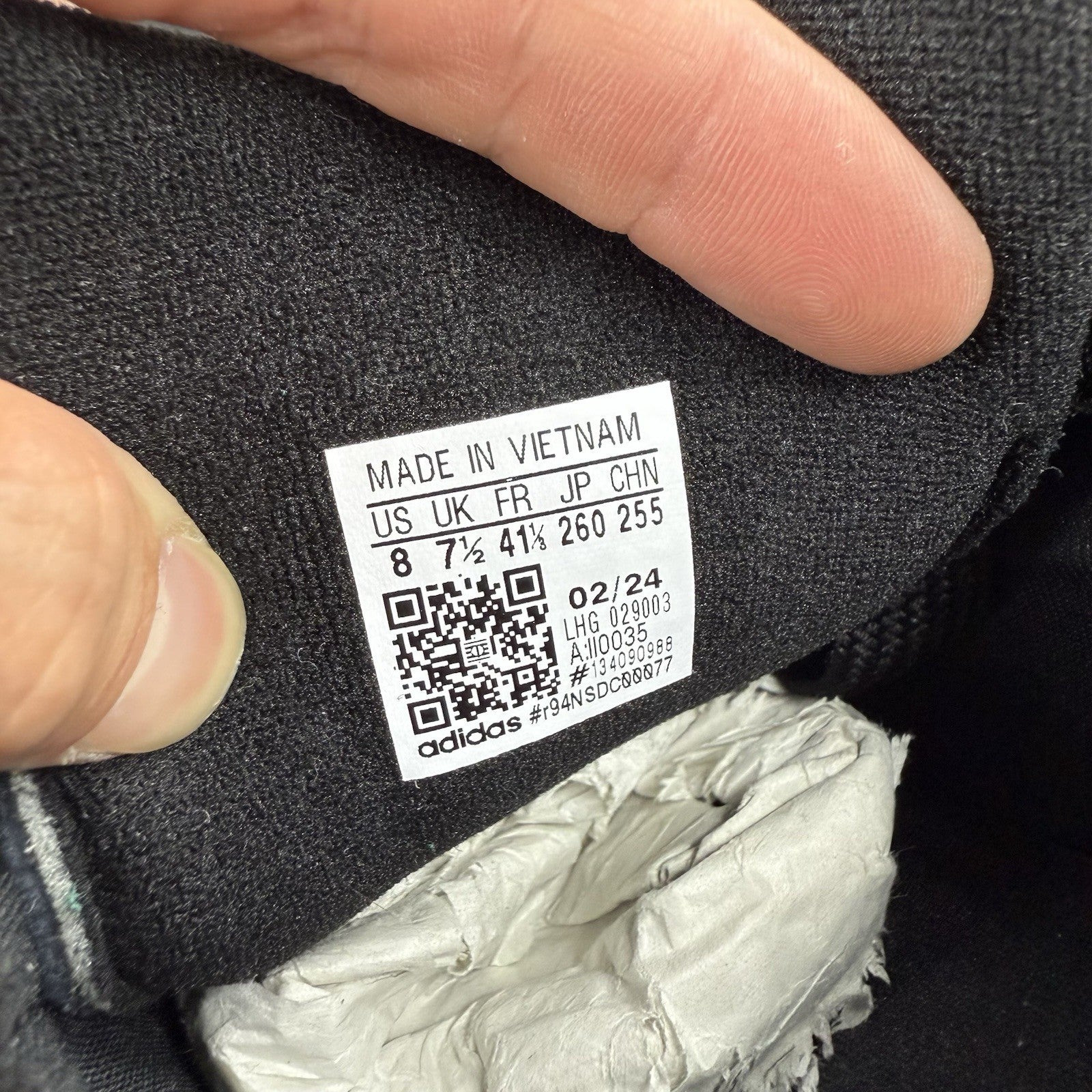 Adidas Campus 00’s Trainers Core Black Yellow Size UK7.5 1/3 II00357