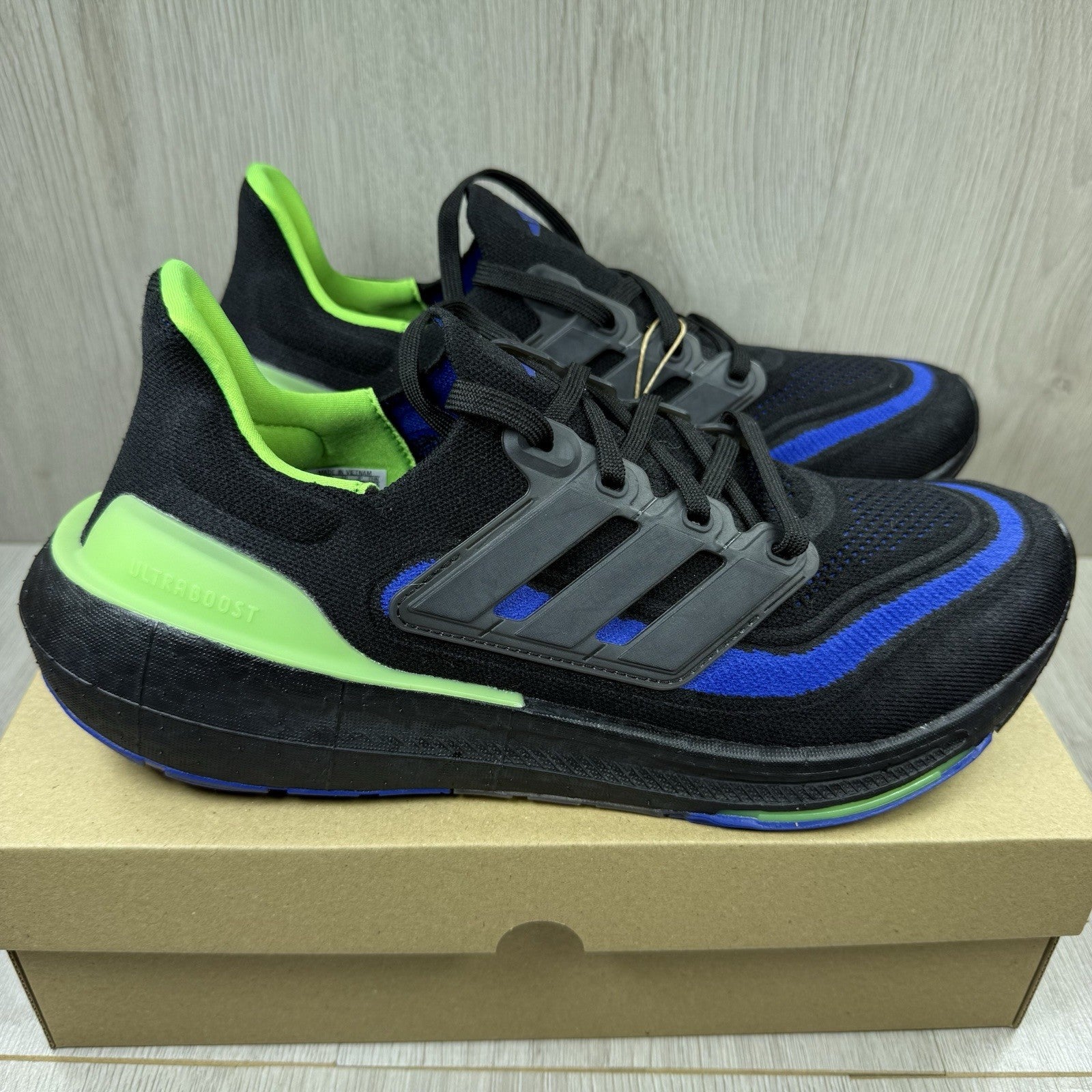 Adidas Ultra Boost Light Trainers Black Lucid Lime Size UK9 IF24141