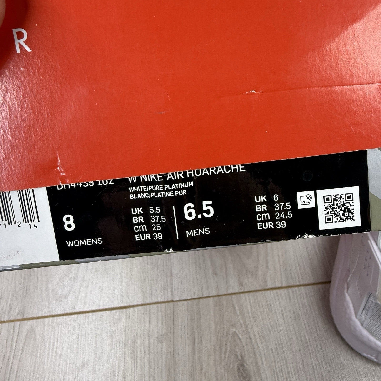 Nike Air Huarache Trainers Triple White Size UK5.5 DH4439-10213