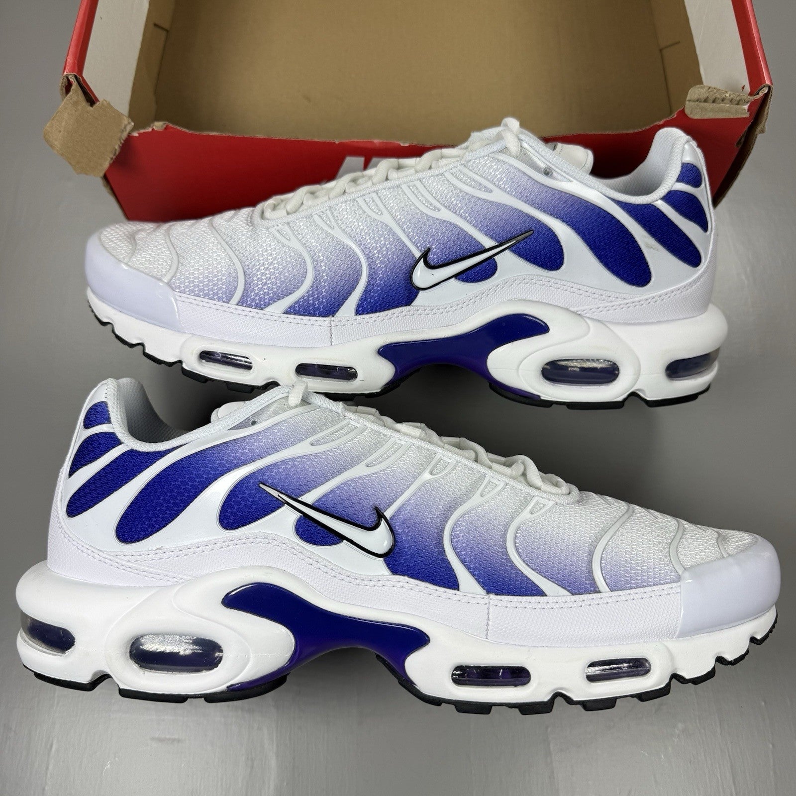 Nike Air Max Plus TN Trainers White Wild Grape Size UK12 DM0032 1050