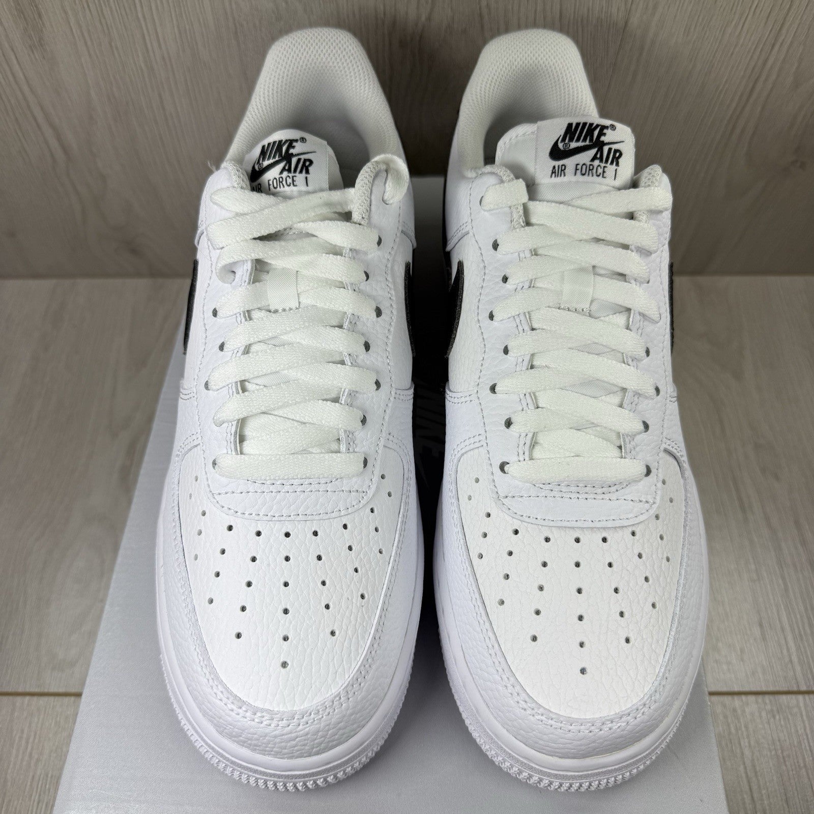 Nike Air Force 1 Low Trainers Pebbled White Black Size UK8 CT2302-1002