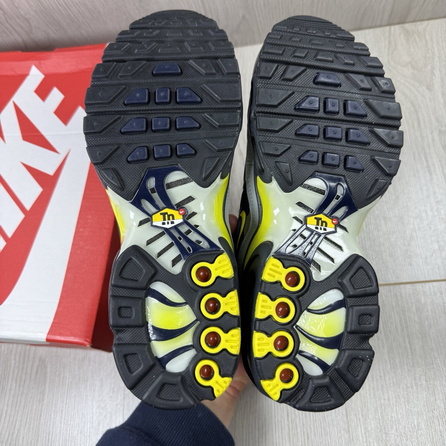 Nike Air Max Plus TN Trainers Obsidian Silver Size UK4.5 HF0030-0015