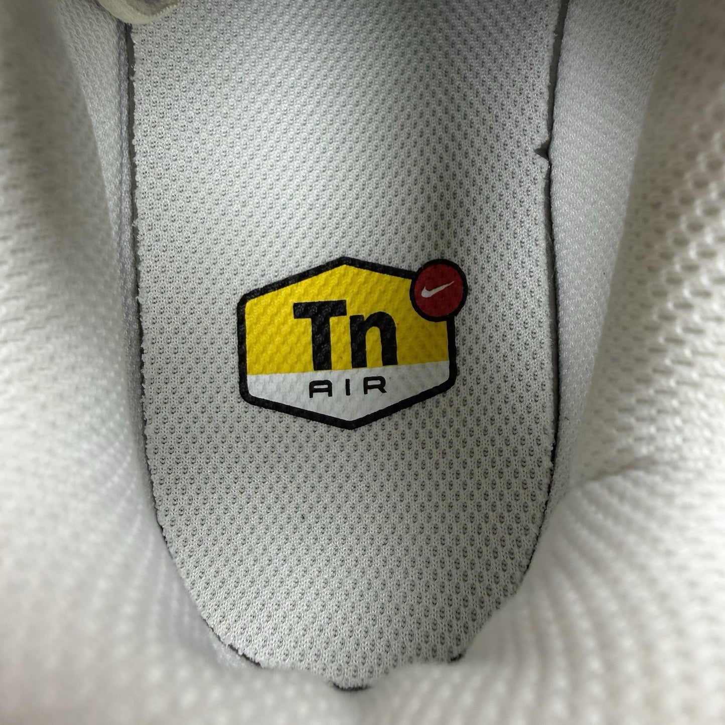 Nike Air Max Plus TN ESS Trainers Panda White Size UK6.5 FV6264-0016