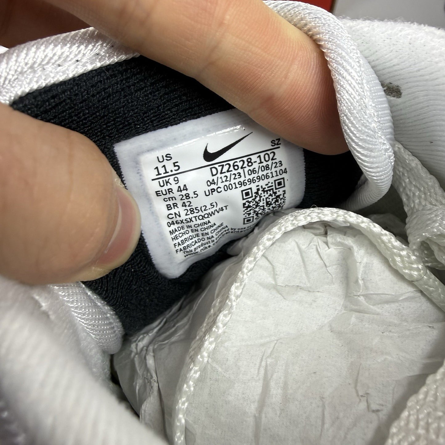 Nike Air Max 1 Trainers Summit White Black Grey Size UK9 DZ2628-10212