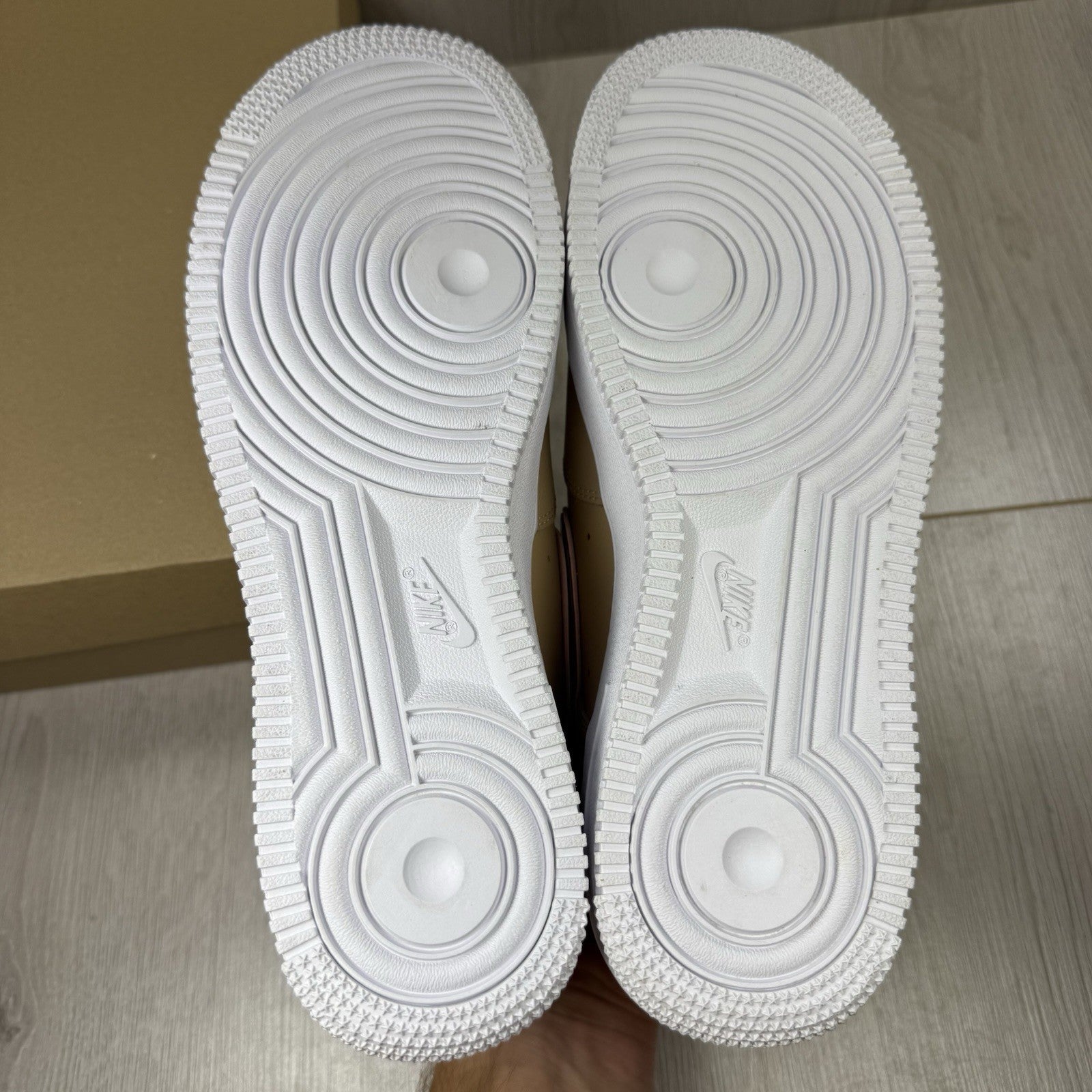 Nike Air Force 1 Trainers Tan Metallic Rose Size UK6.5 DD1523-20011