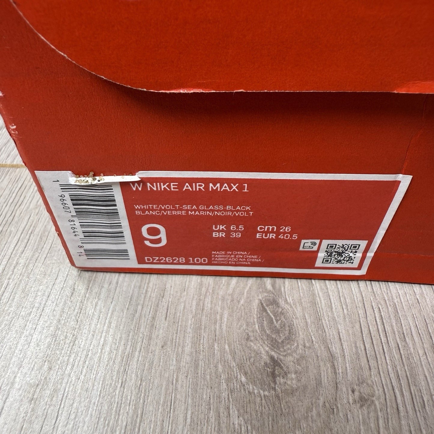 Nike Air Max 1 87 Trainers Volt Suede White Size UK6.5 DZ2628-1004