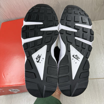 Nike Air Huarache Trainers White Concord Size UK4.5 DH4439-10012