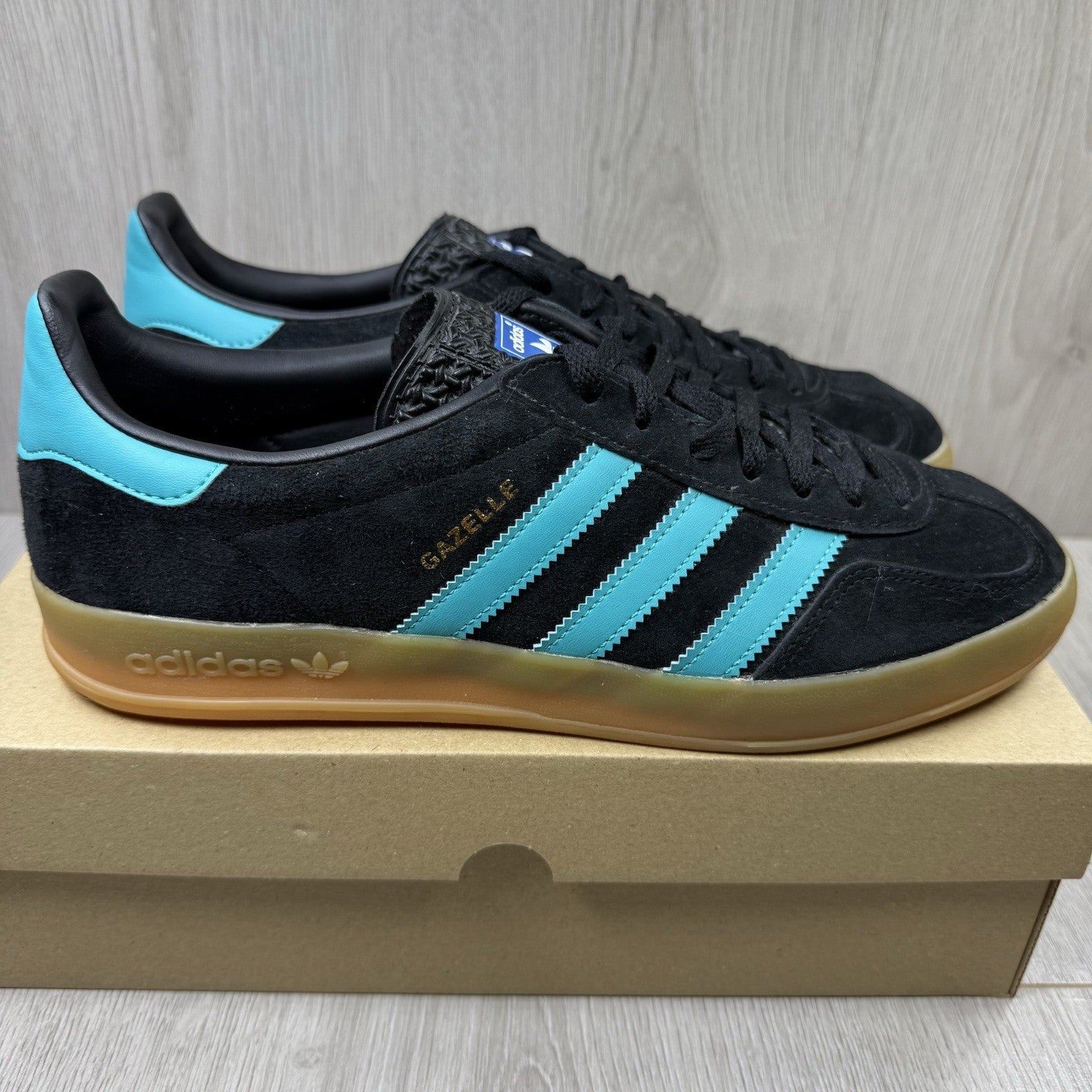 Adidas Gazelle Indoor Trainers Size UK9 EU43 1/3 Core Black Aqua EE57328