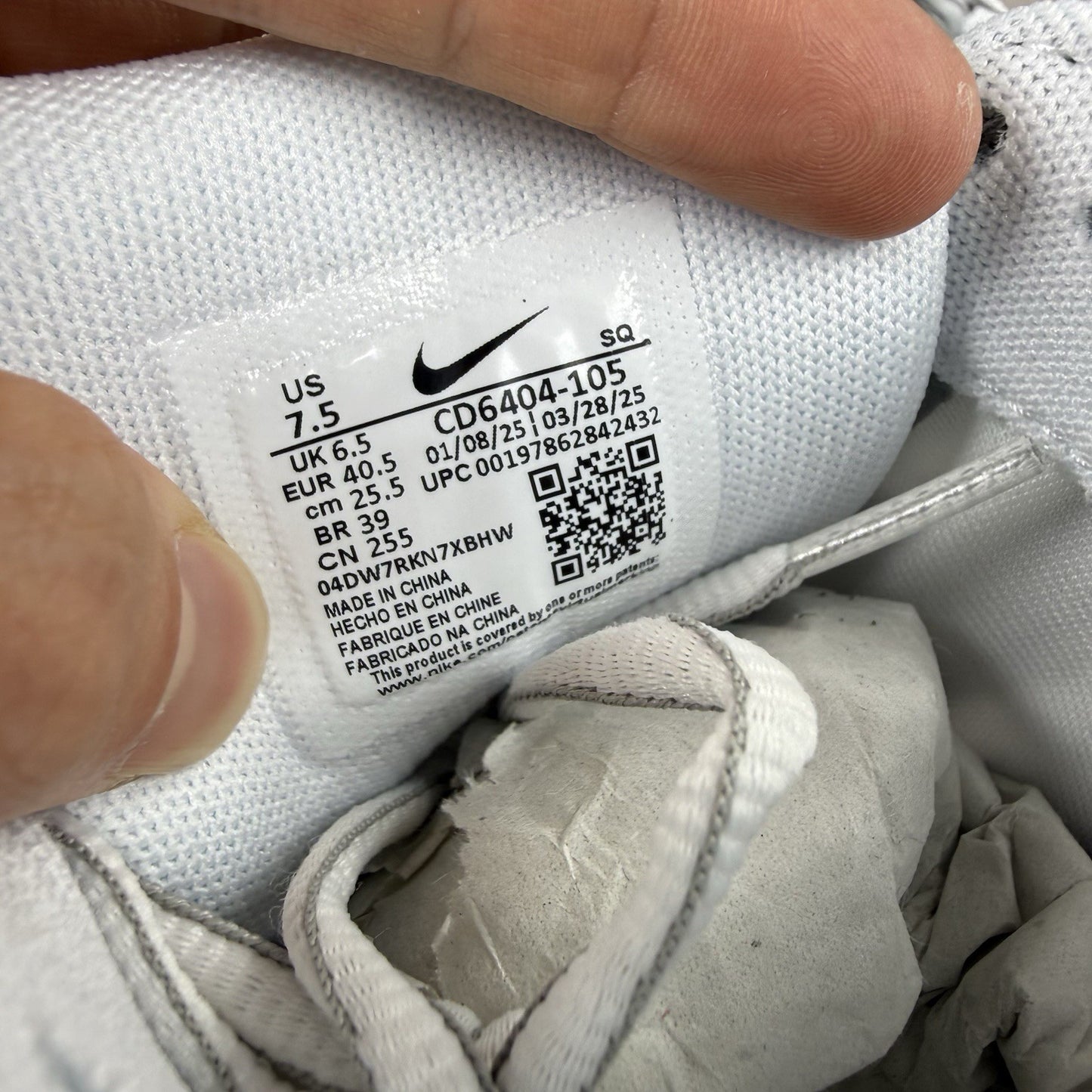 Nike P-6000 Trainers White Metallic Silver Size UK6.5 CD6404-1056