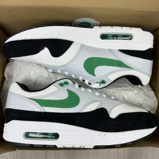 Nike Air Max 1 Trainers White Black Stadium Green Size UK8.5 FN6952-1000