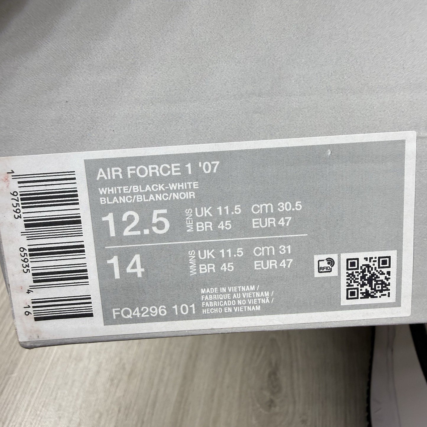 Nike Air Force 1 Low Trainers White Black Size UK11.5 F04296-1017