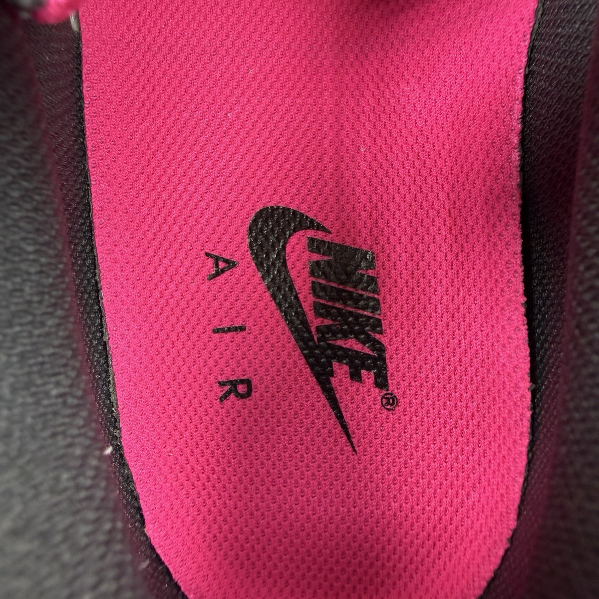 Nike Air Max 90 Trainers Wolf Grey Hyper Pink Size UK11 DM0029-0106
