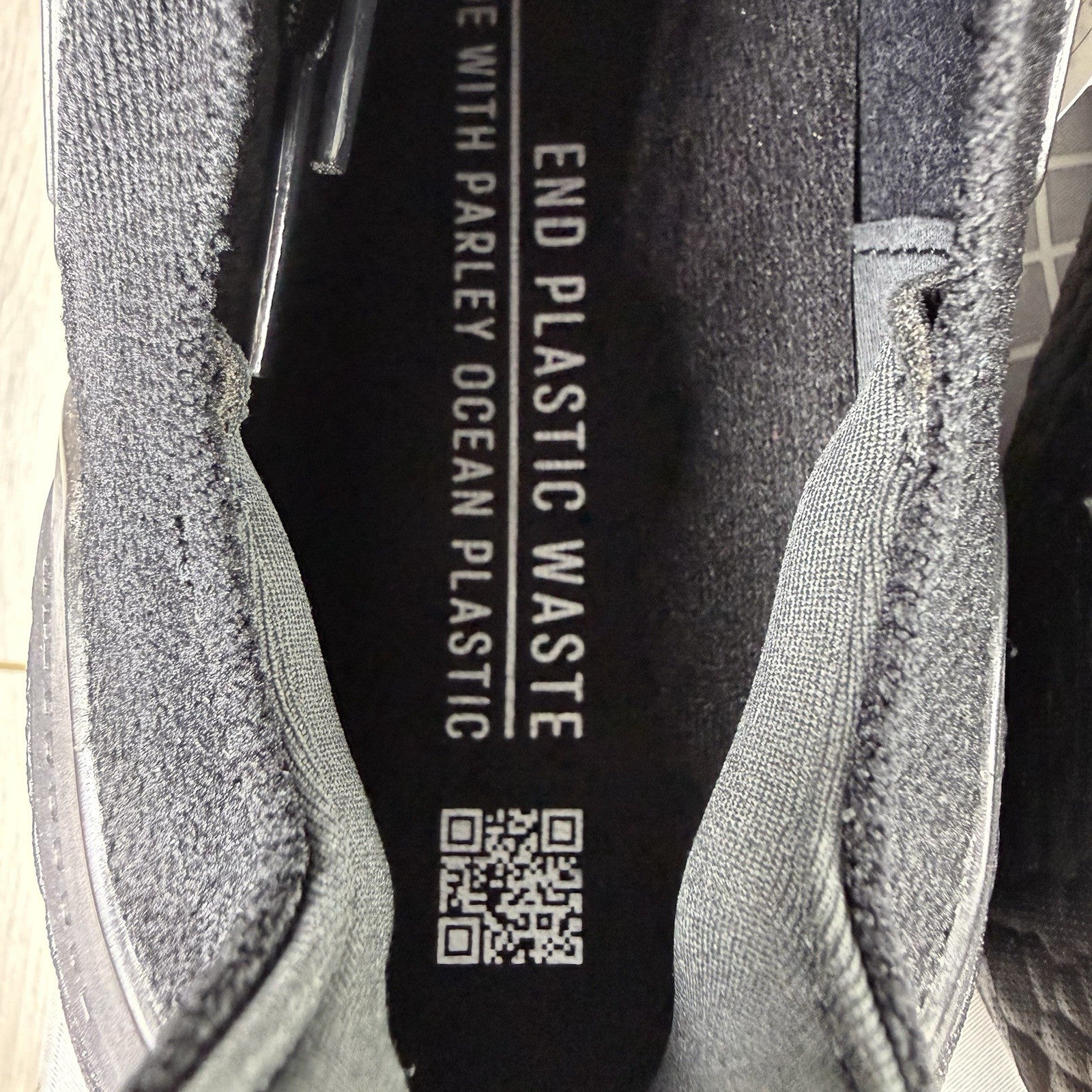 Adidas Ultra Boost 22 Trainers Triple Black Size UK10 EU42 2/3 GZ01275