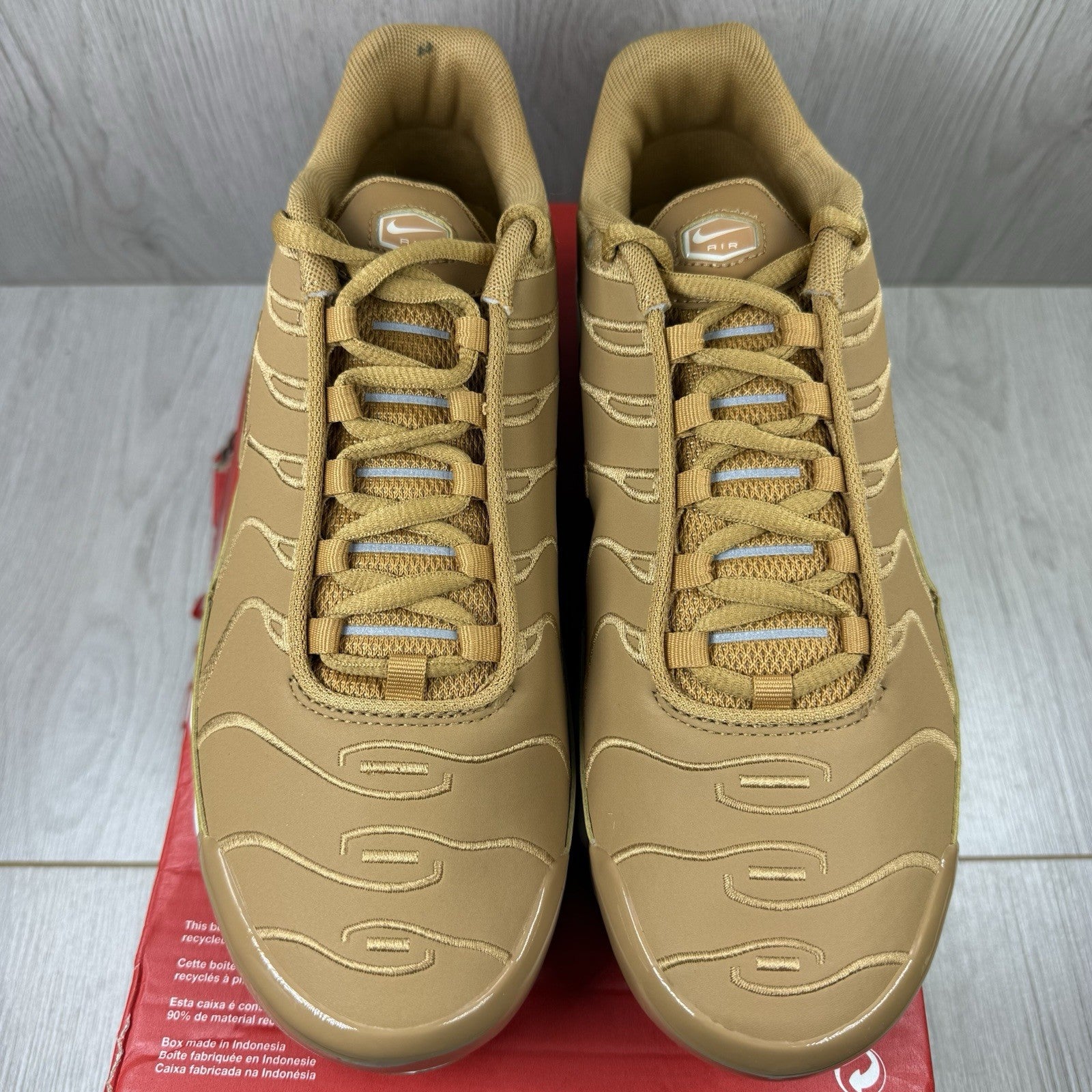 Nike Air Max Plus TN Trainers Flax Sail White Size UK7 FZ8815-20011