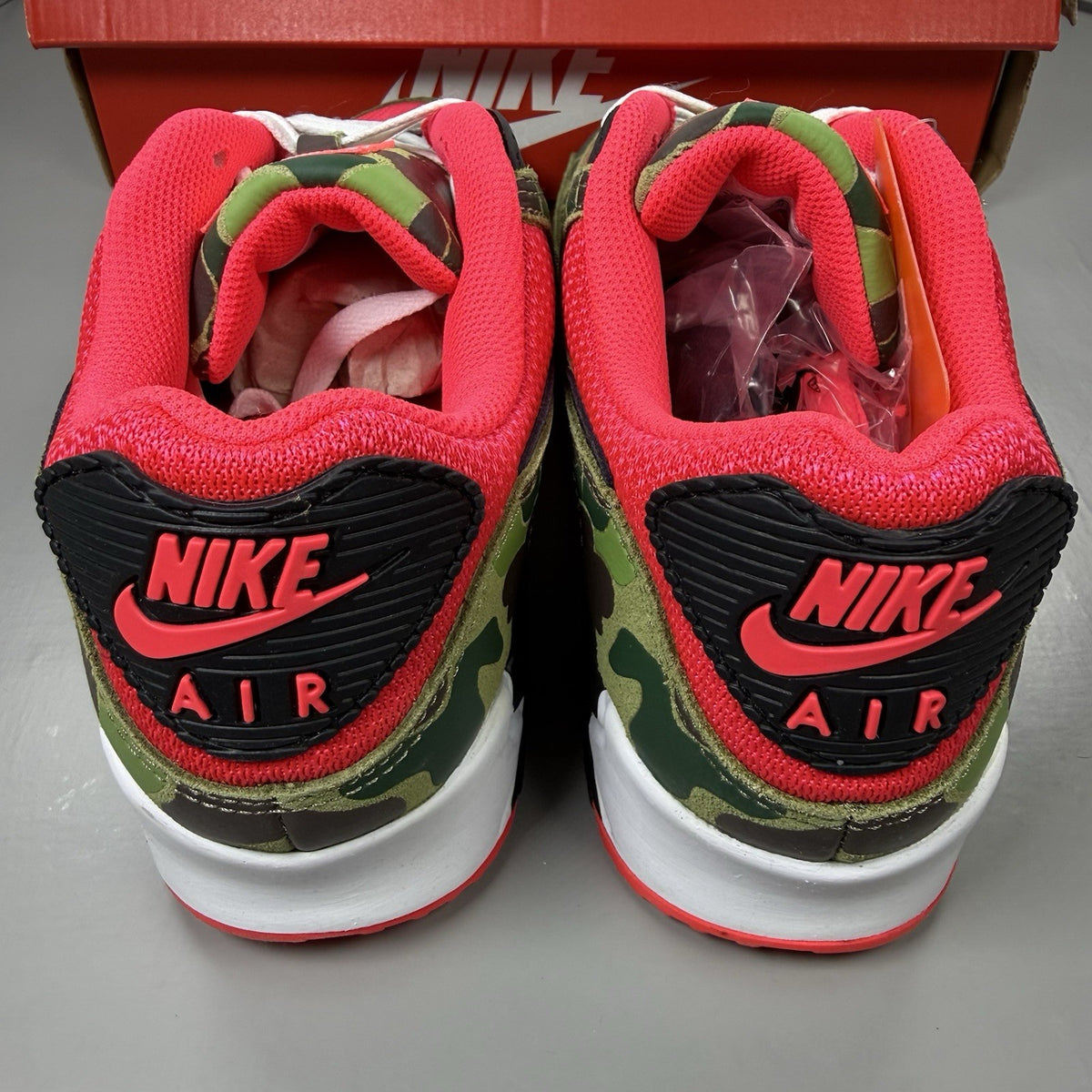 Nike Air Max 90 Trainers Reverse Duck Camo Size UK8.5 CW6024-60010