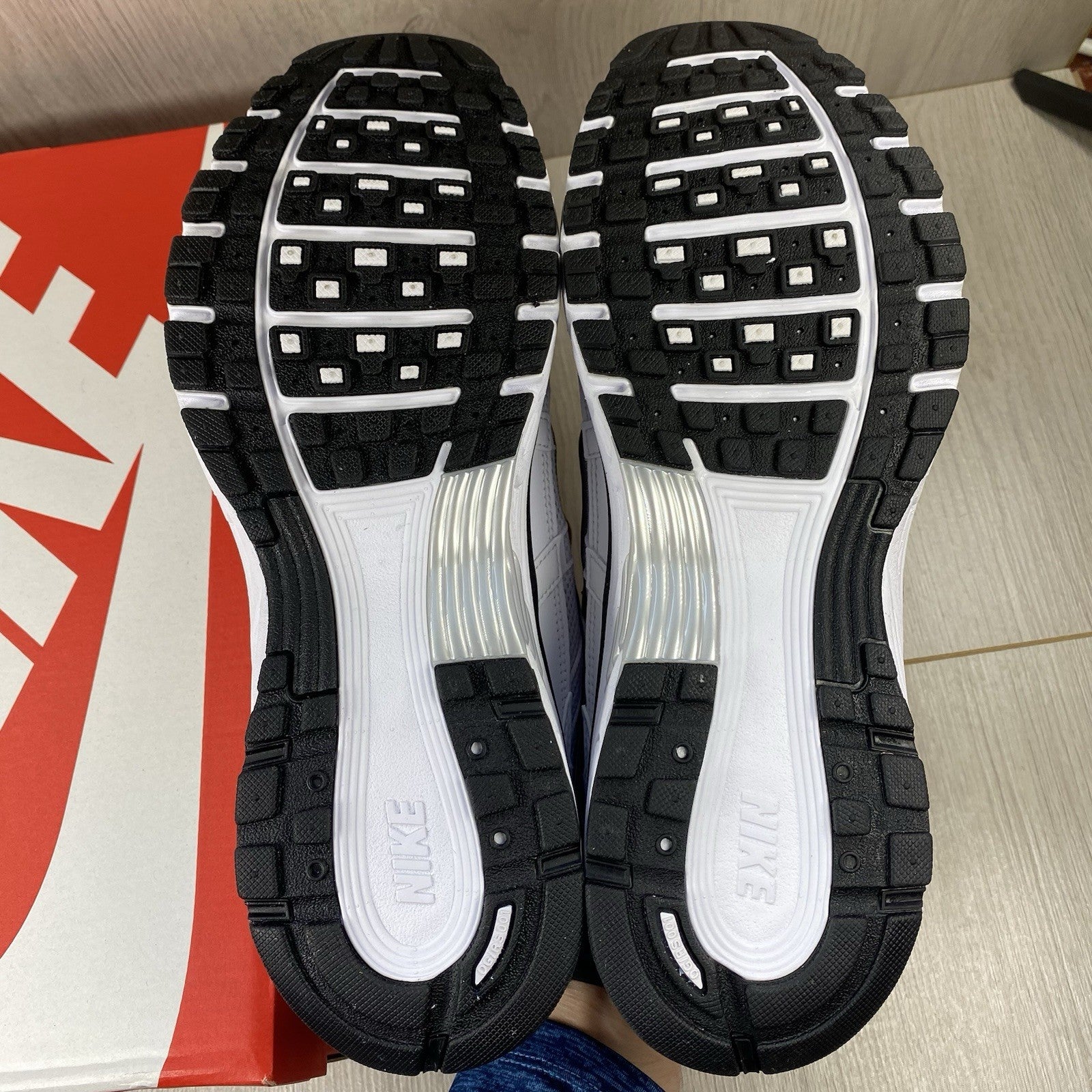 Nike P-6000 Trainers White Metallic Silver Black Size UK6.5 CD6404-1074