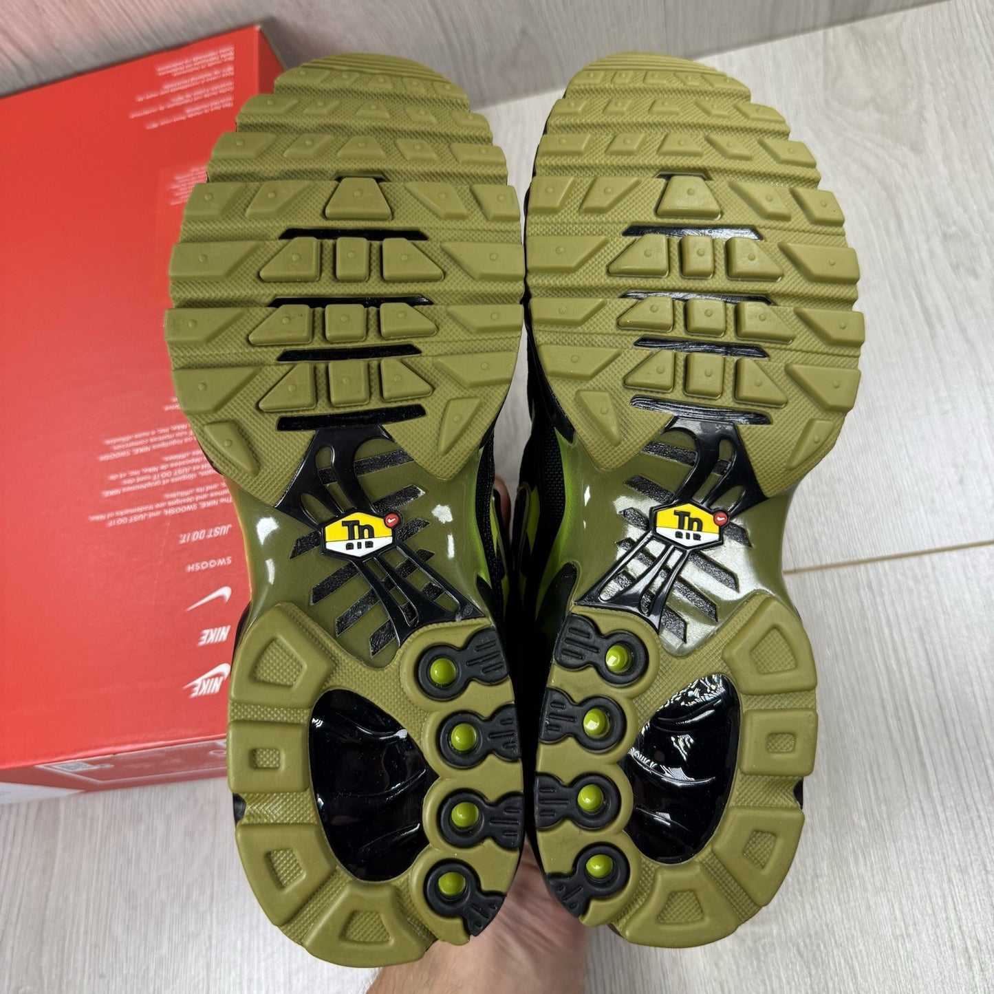 Nike Air Max Plus TN Trainers Black Moss Size UK5.5 DM0032-0104