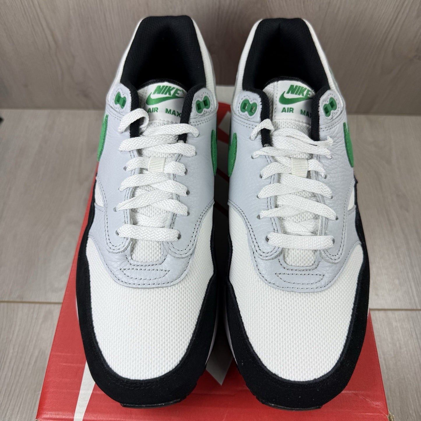 Nike Air Max 1 Trainers White Black Stadium Green Size UK9.5 FN6952-10010