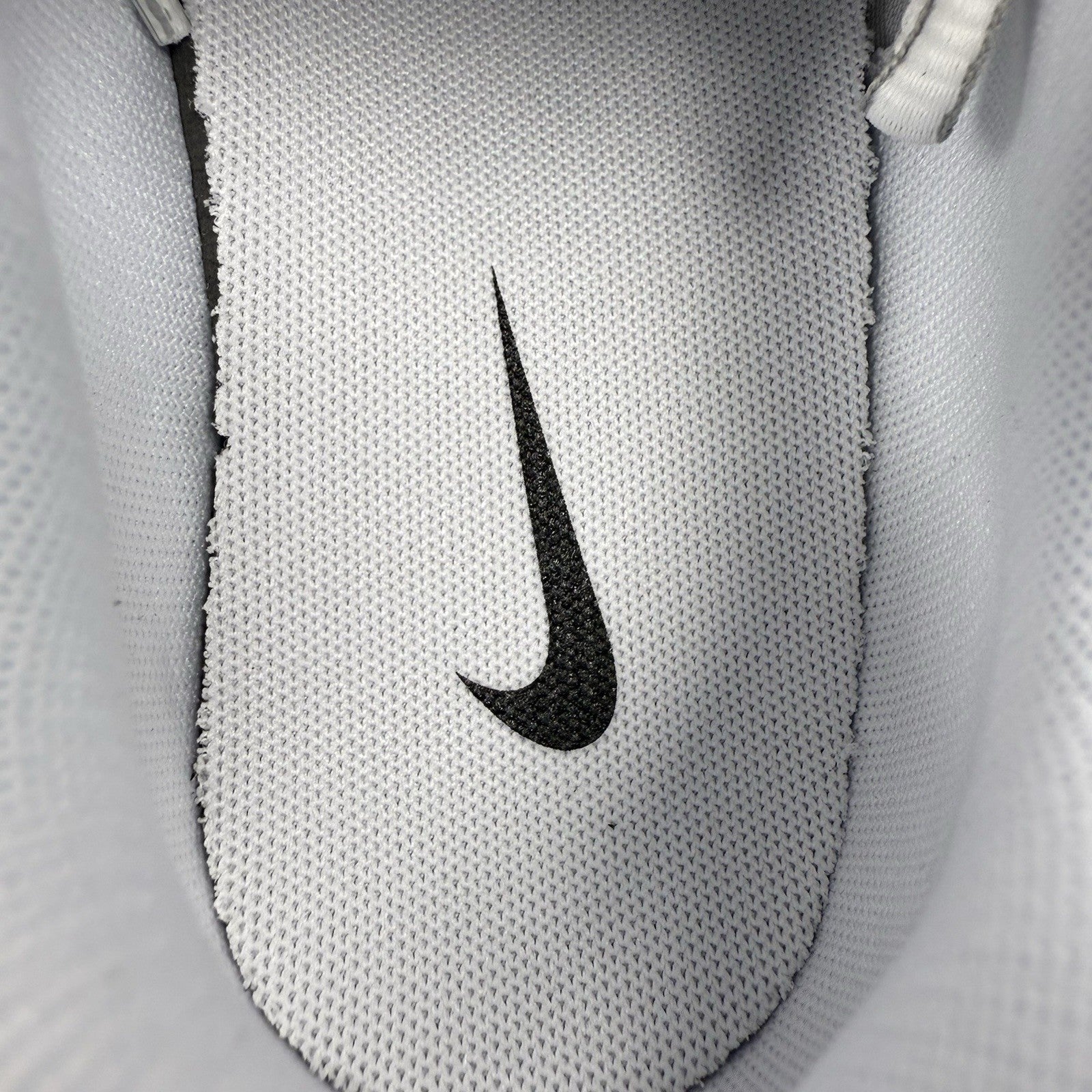 Nike P-6000 Trainers White Metallic Silver Black Size UK7 CD6404-10513