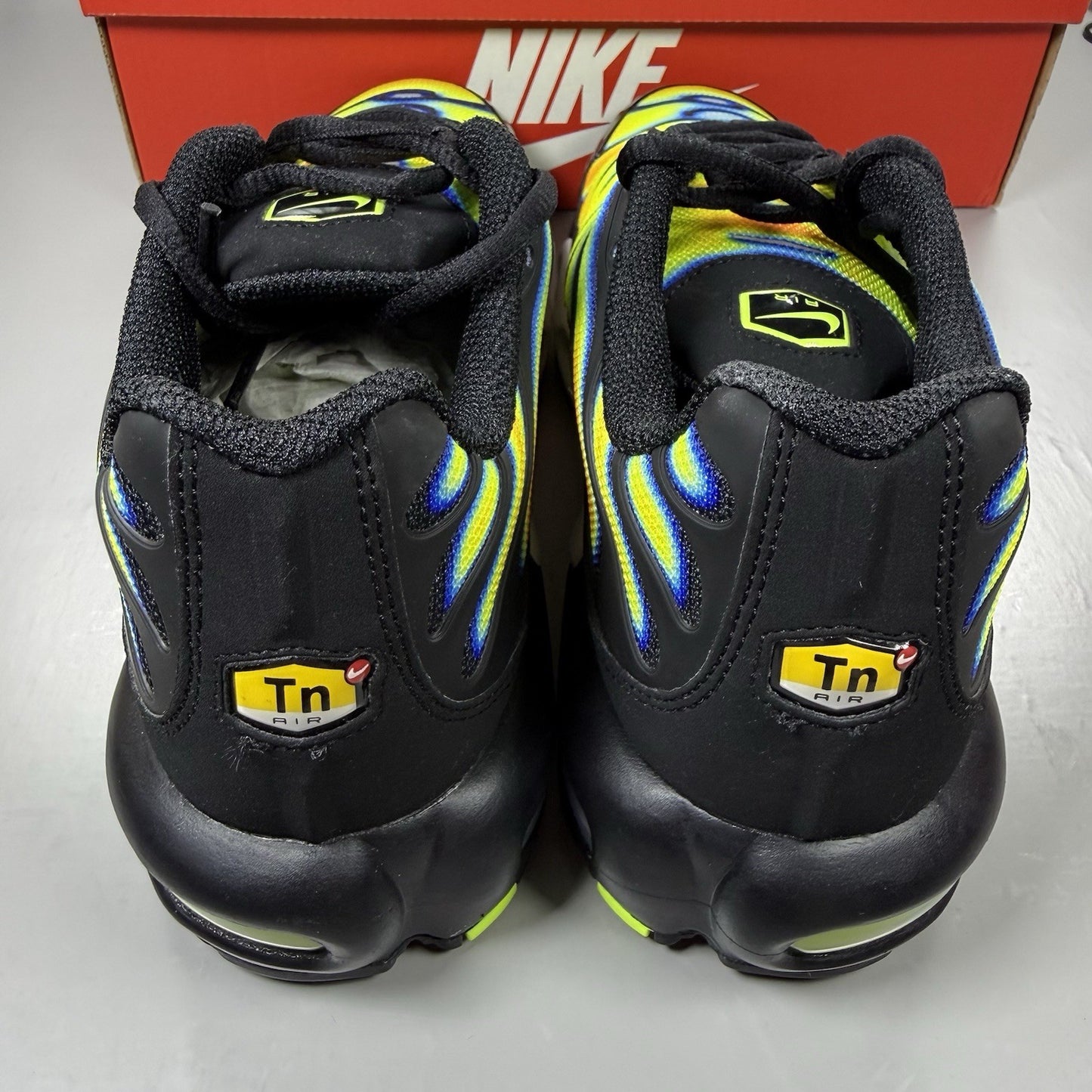Nike Air Max Plus TN Trainers Heat Map Size UK8.5 IH4458-0018