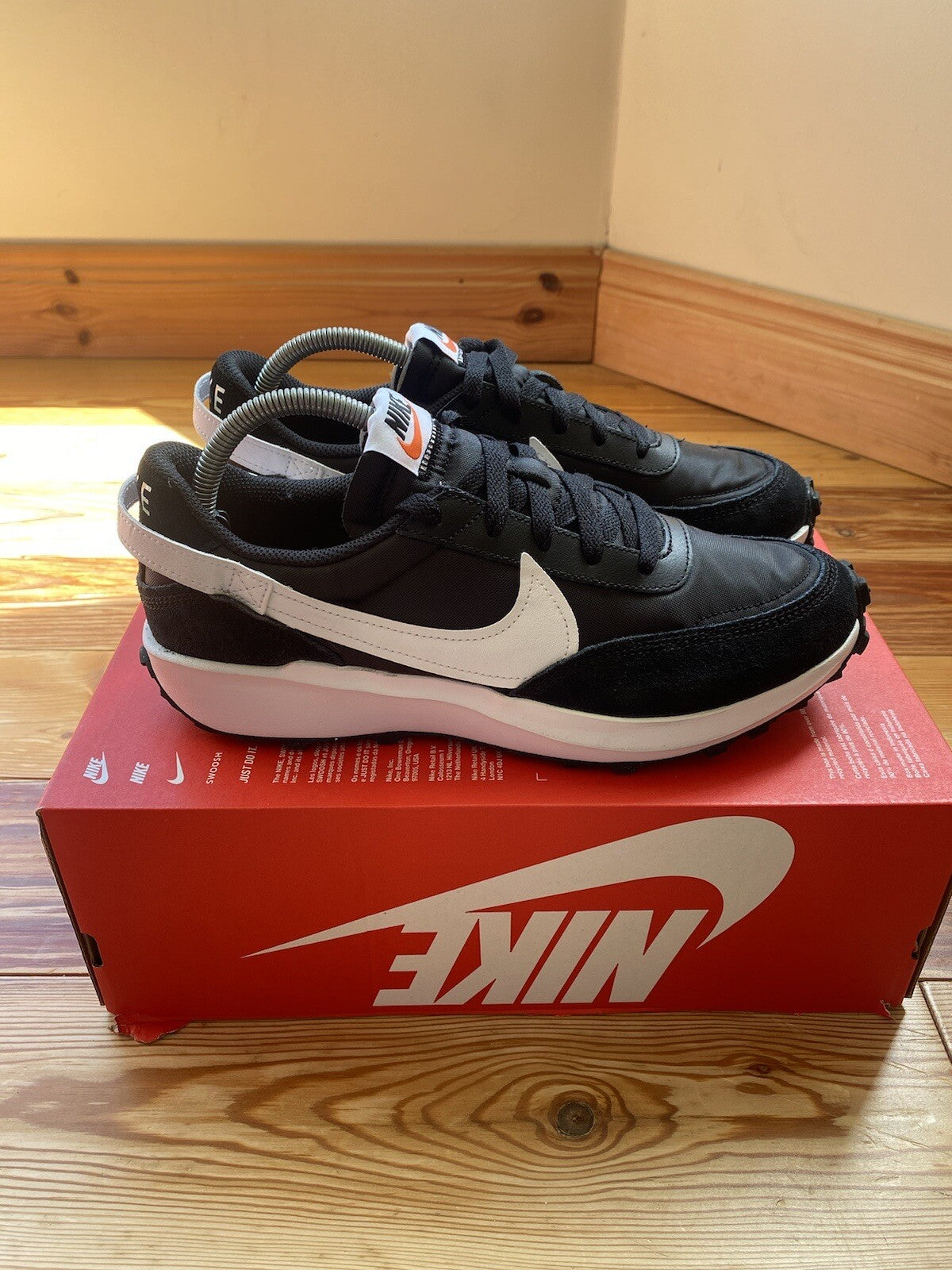 Nike Waffle Debut Trainers Black White Size UK7.5 DH9522-0011